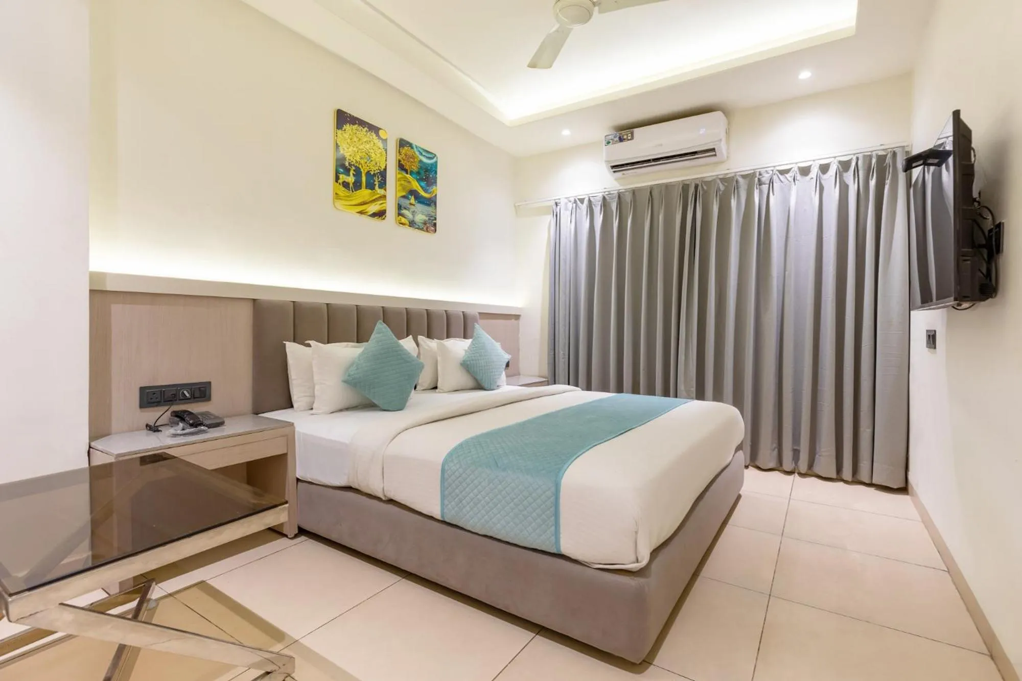 Bed in FabHotel Prime The Oasis