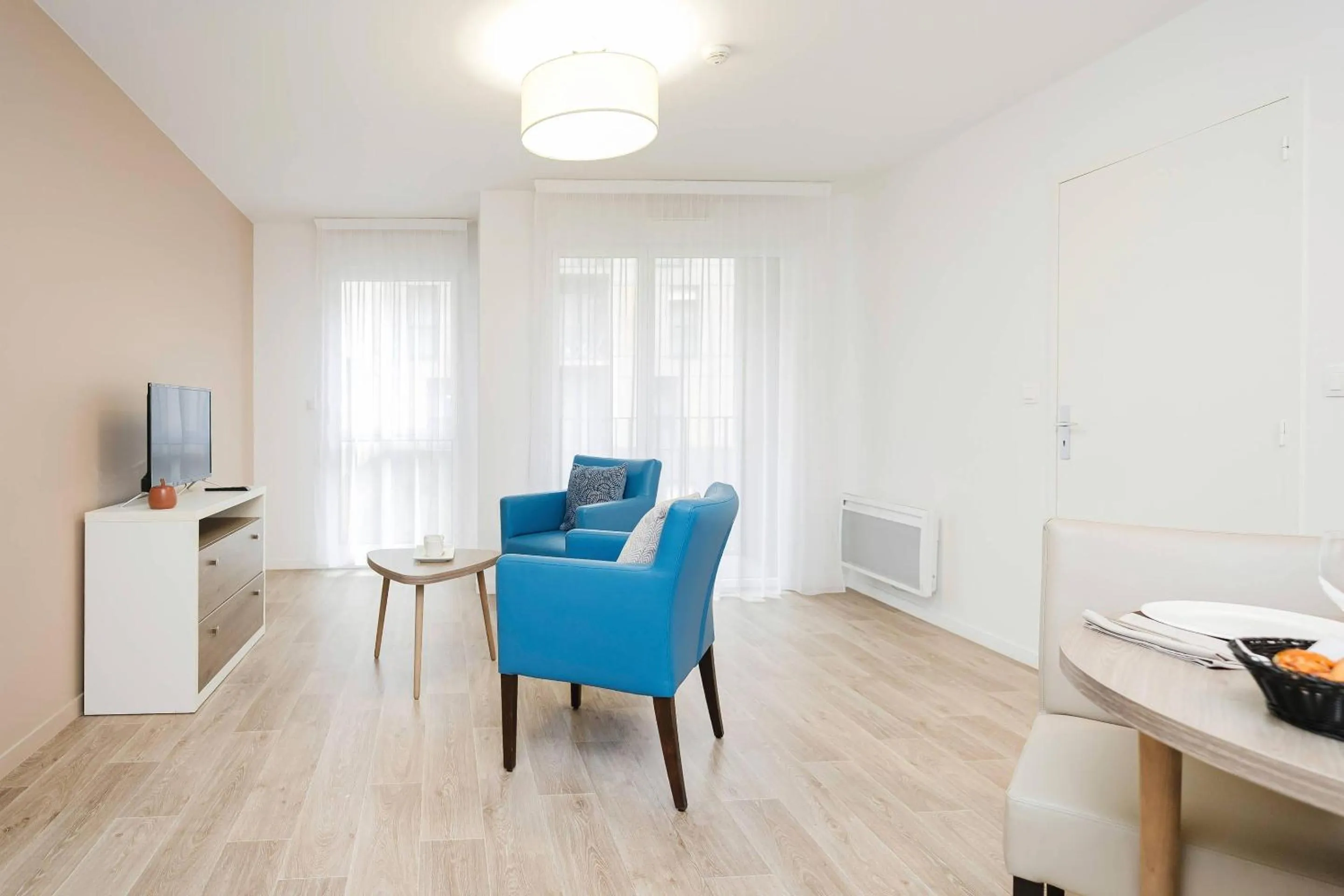 Seating area in Quality Aparthotel Saint-Malo