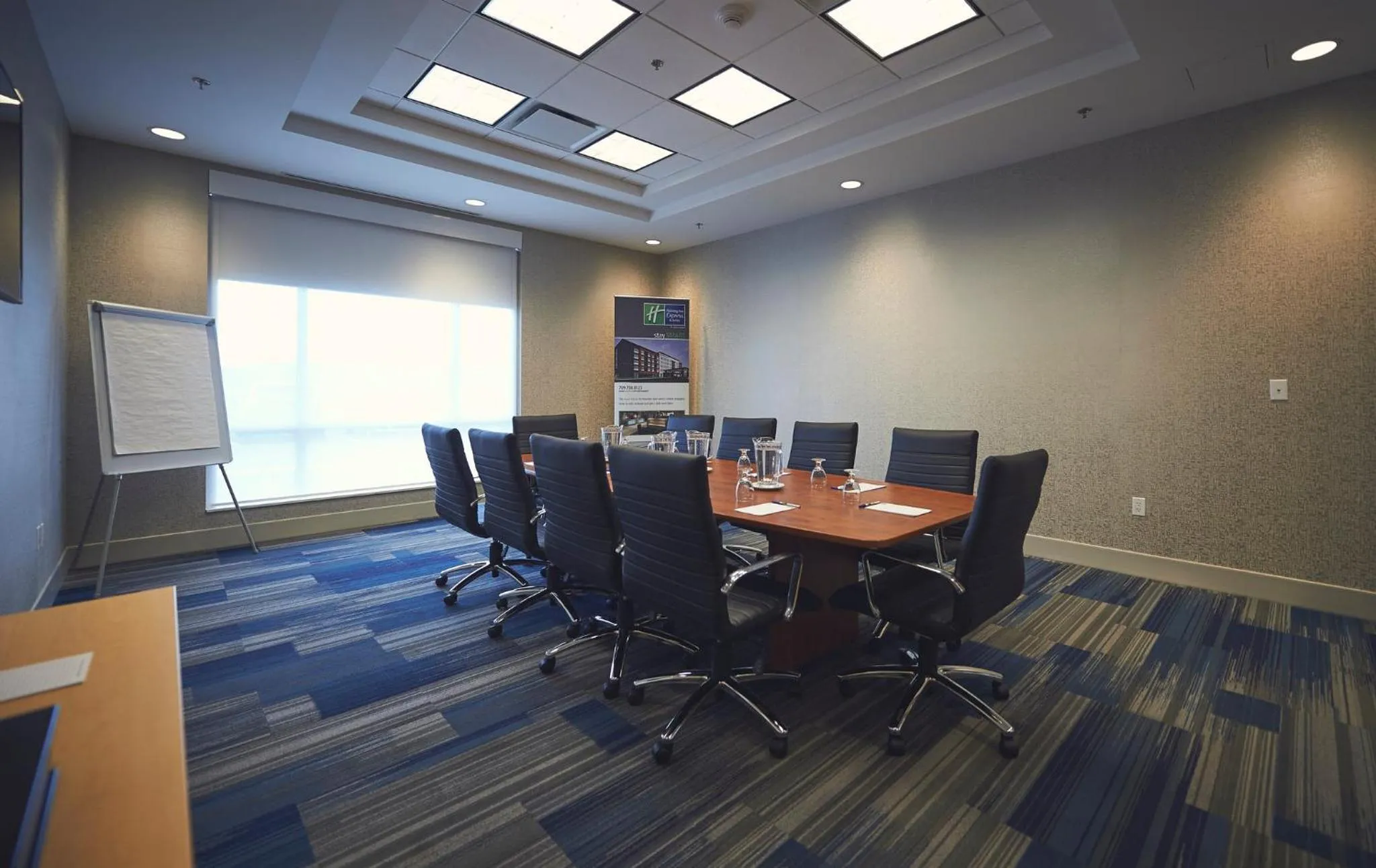 Meeting/conference room in Holiday Inn Express & Suites St. John's Airport by IHG