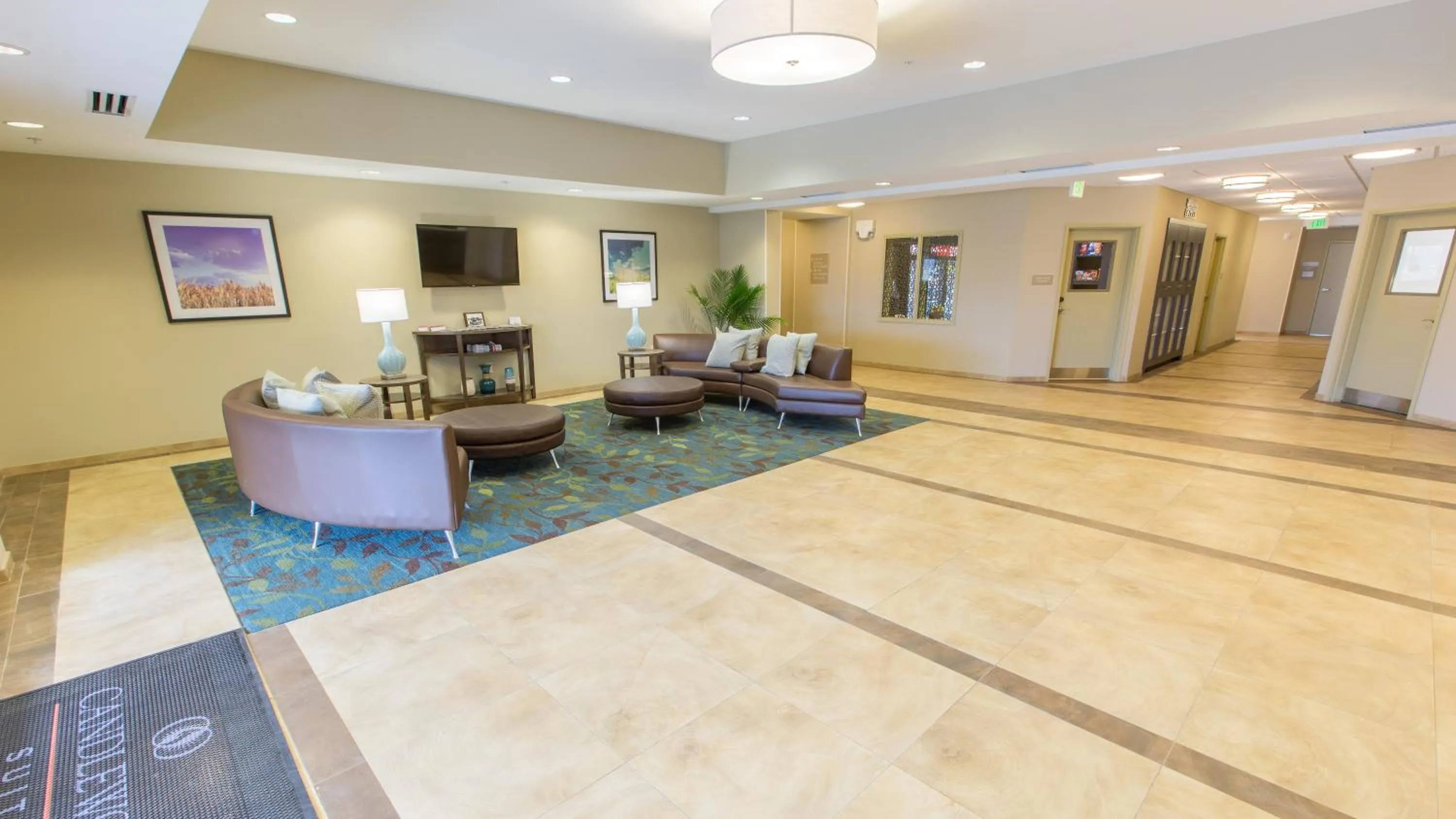 Property building in Candlewood Suites Overland Park W 135th St by IHG