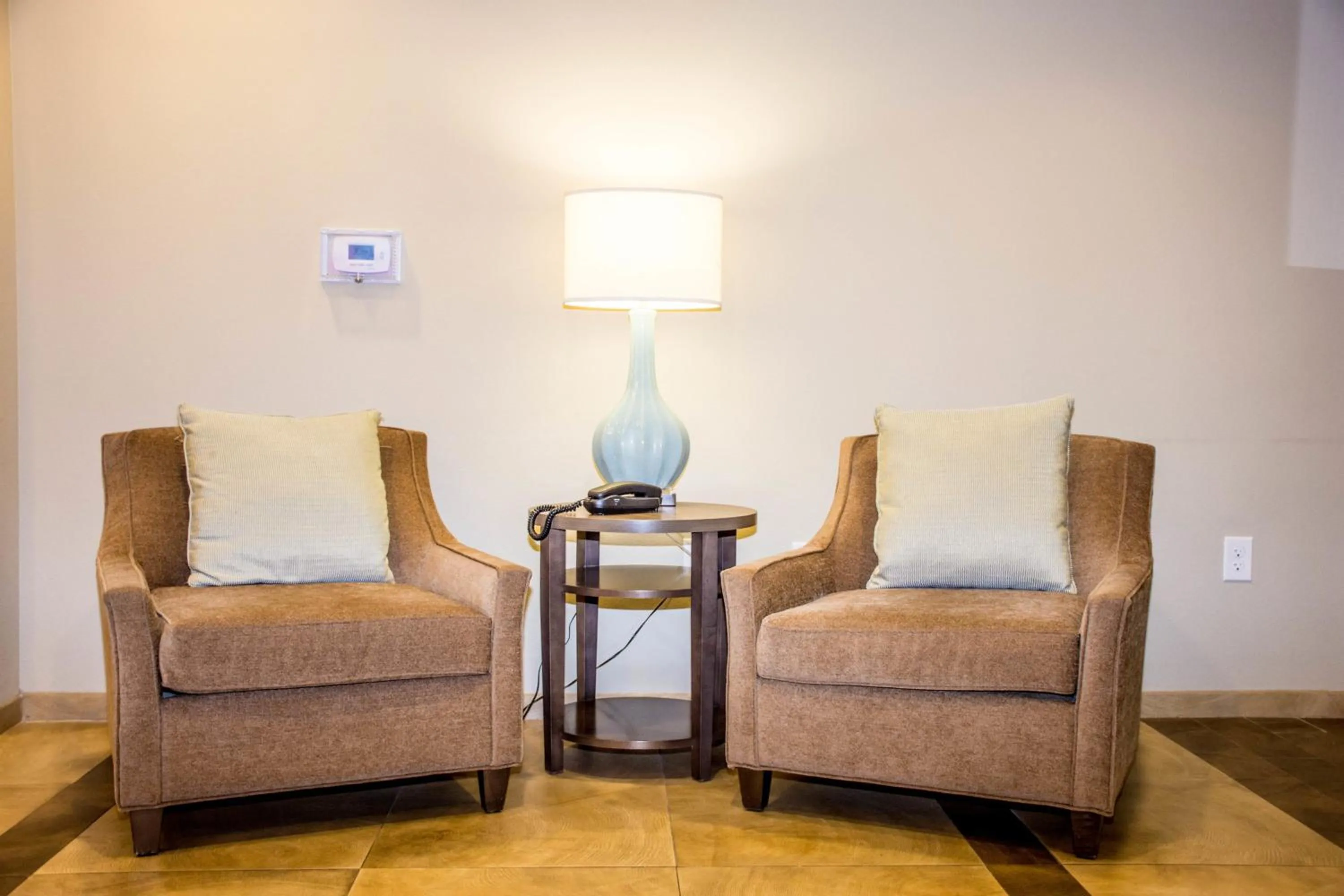 Property building in Candlewood Suites Overland Park W 135th St by IHG