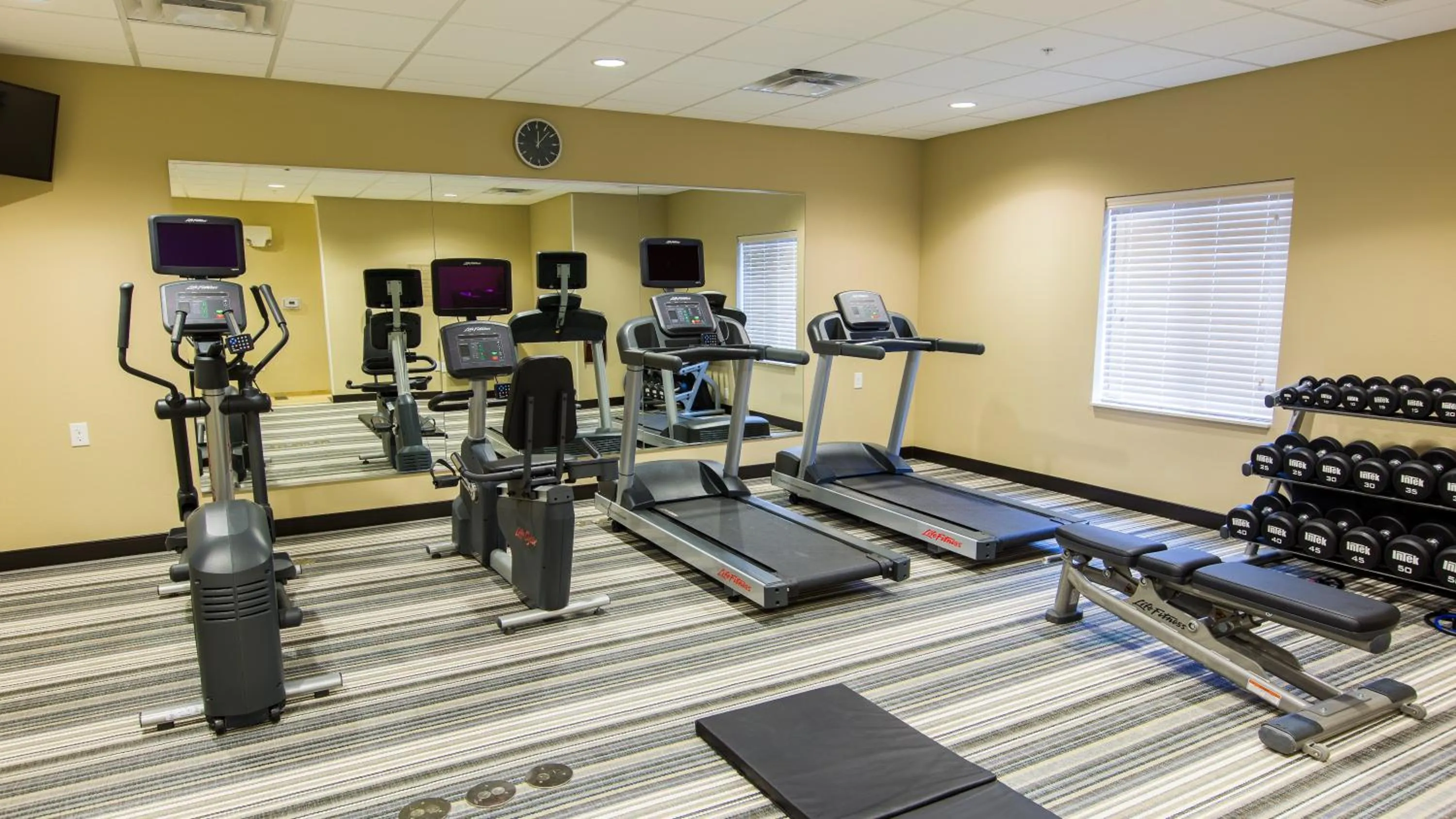 Fitness centre/facilities in Candlewood Suites Overland Park W 135th St by IHG