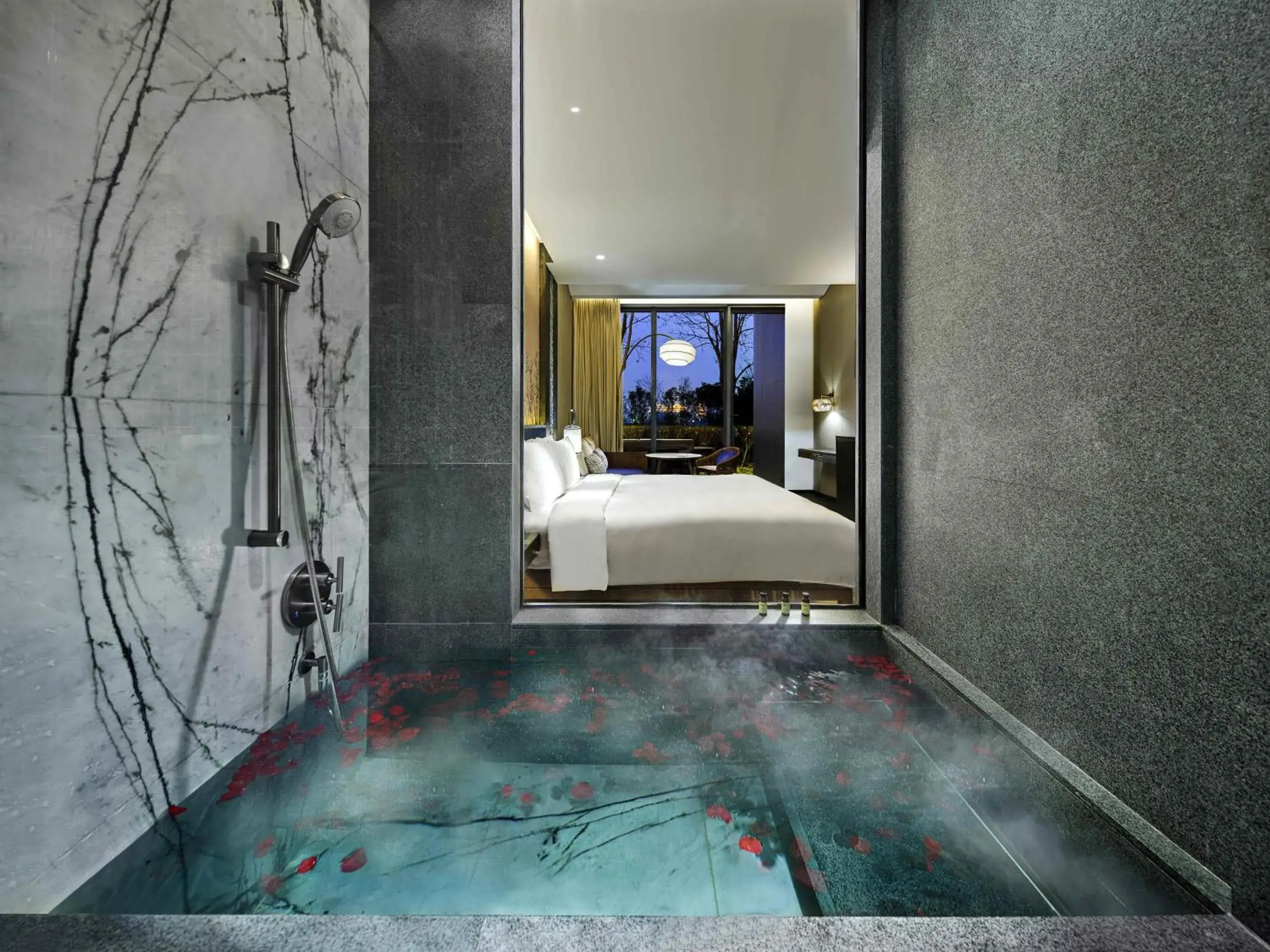 Deluxe Twin Room with Garden View in Pullman Kaifeng Jianye Deluxe Twin Room with Garden View in Pullman Kaifeng Jianye