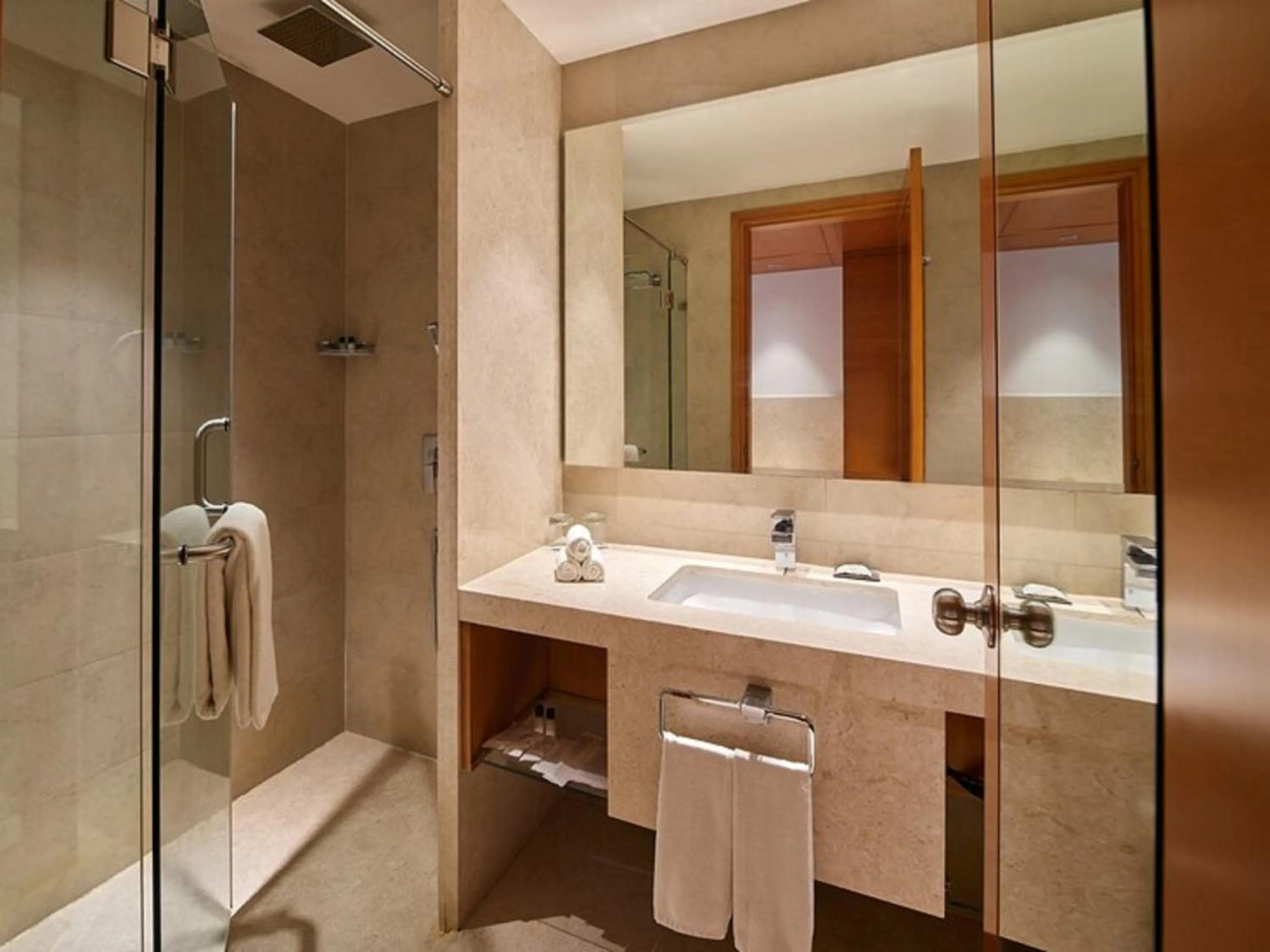 Mercure Hyderabad KCP Banjara Hills, An Accor Hotel