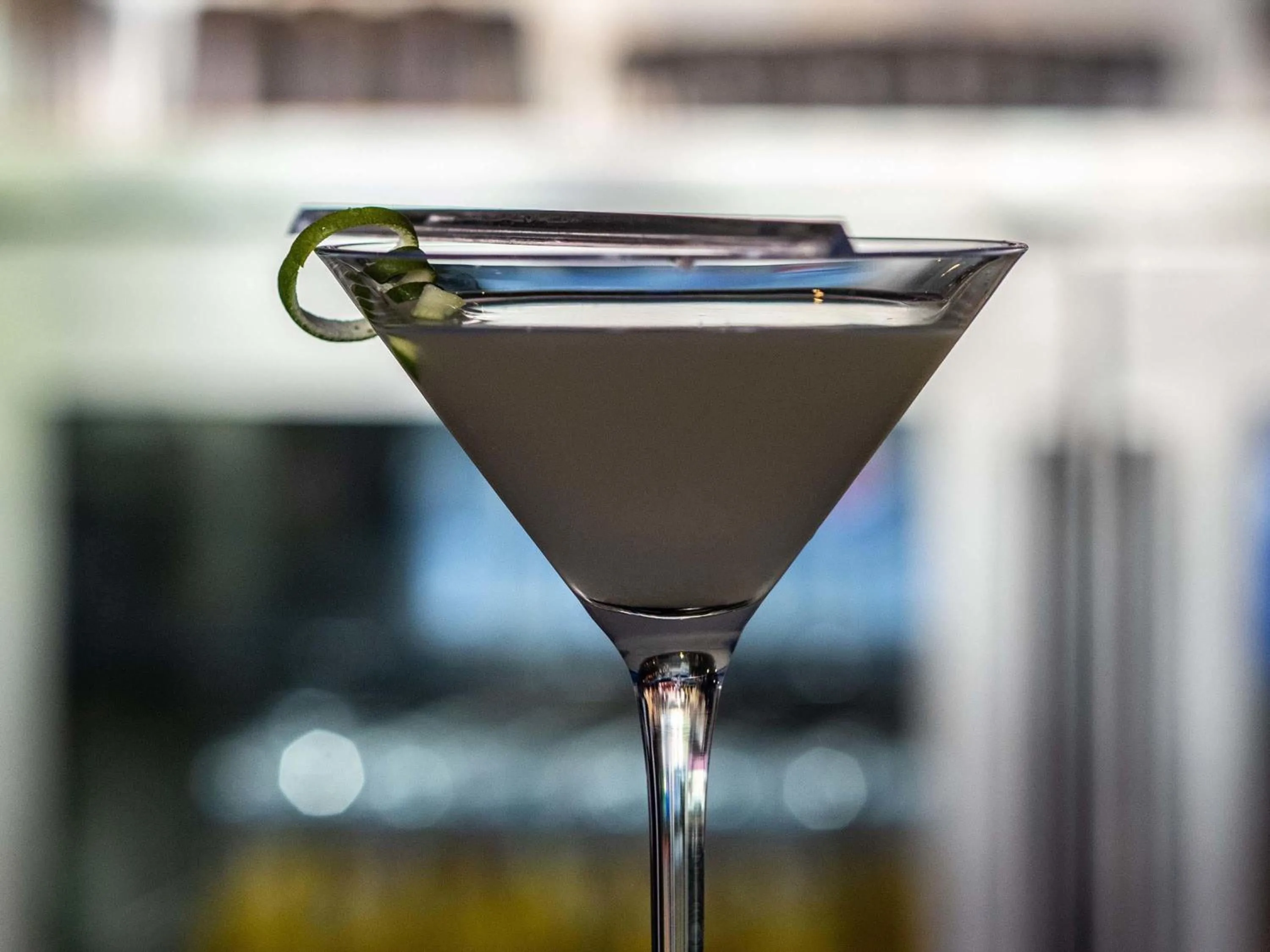 Lounge or bar in Mercure Hyderabad KCP Banjara Hills, An Accor Hotel