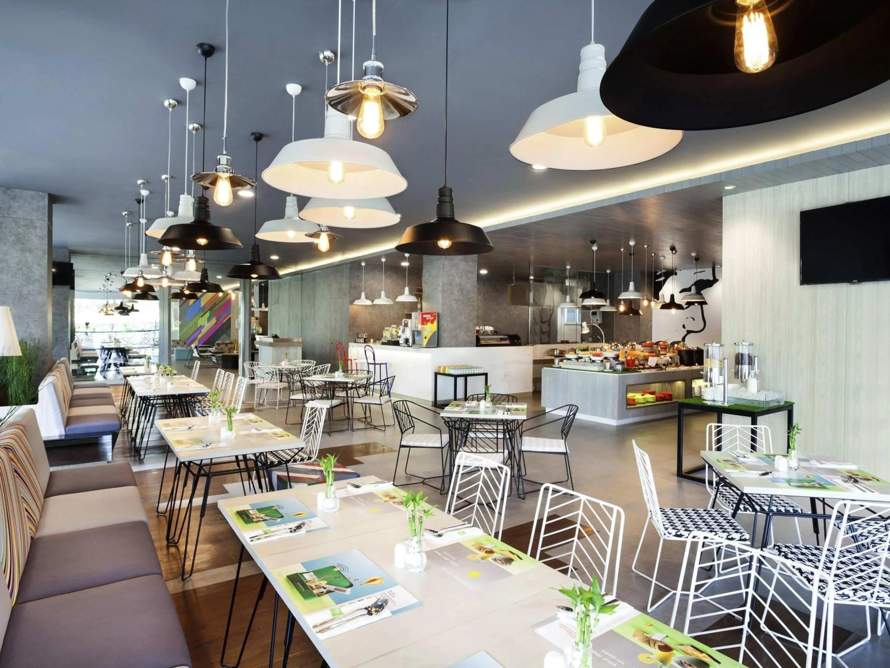 Restaurant/places to eat in Ibis Styles Jakarta Sunter