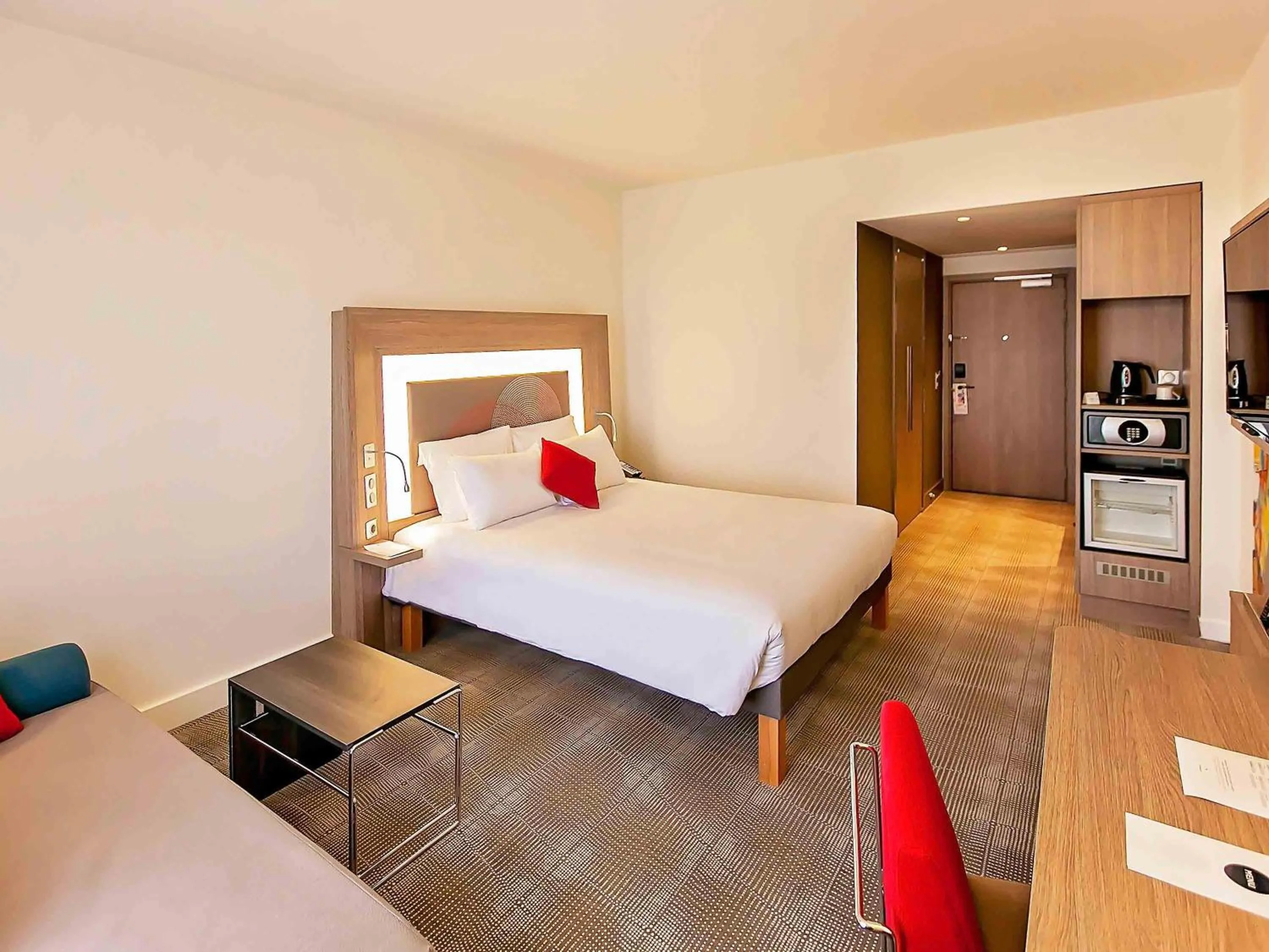 Bedroom, Bed in Novotel Diyarbakir