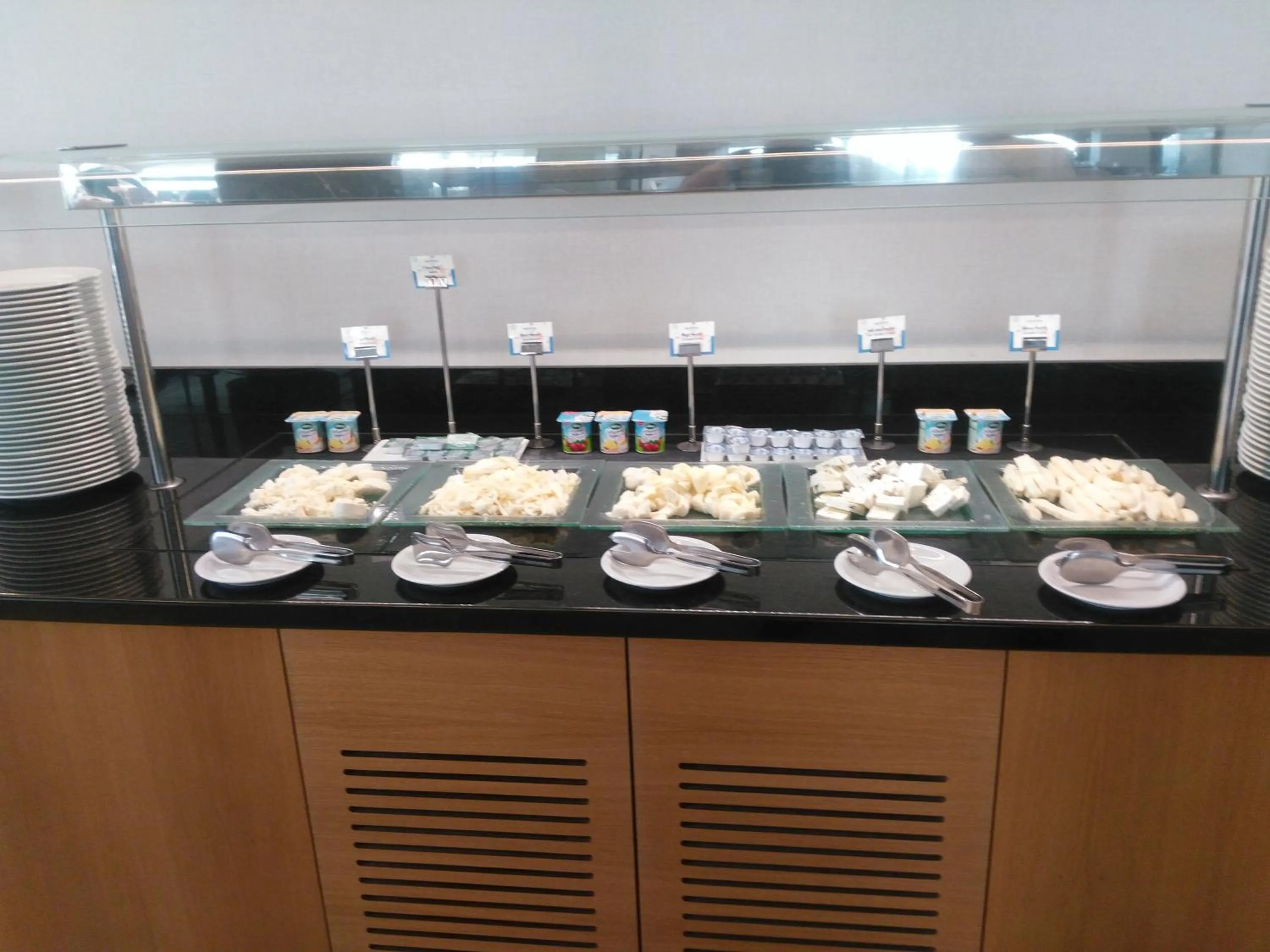 Buffet breakfast in Novotel Diyarbakir