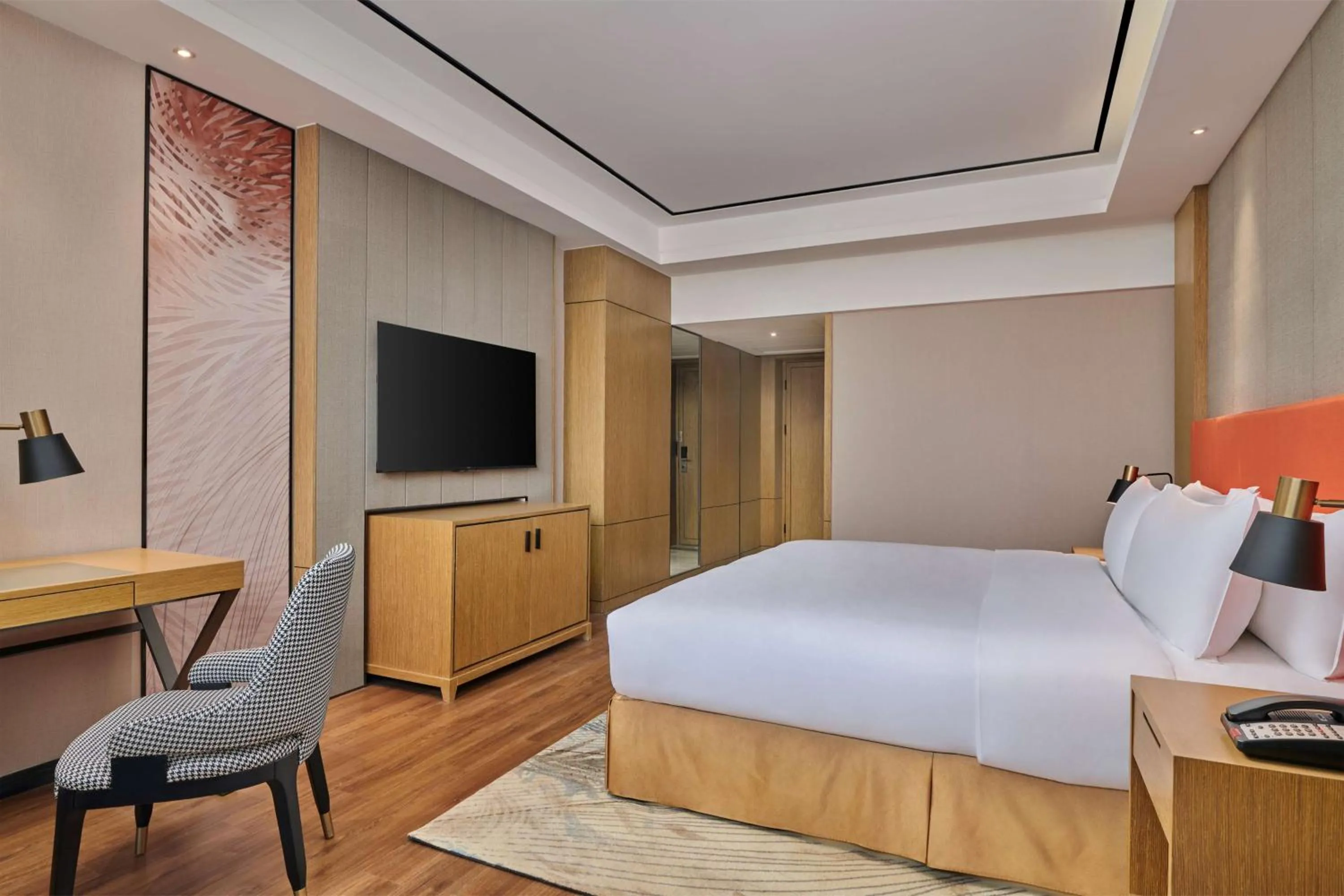 Bedroom, Bed in Hilton Garden Inn Wuhan Hankou