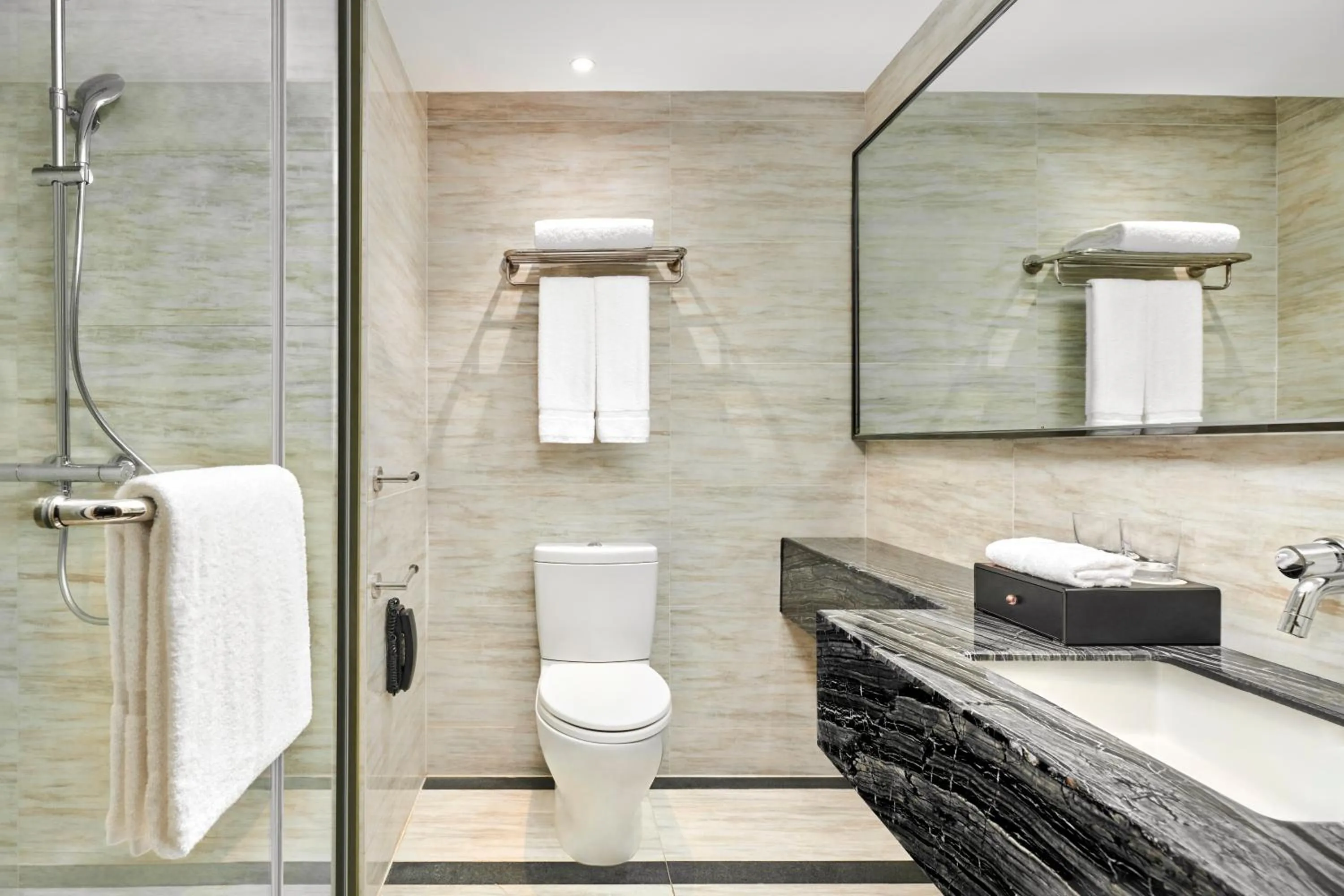 Shower in Hilton Garden Inn Wuhan Hankou