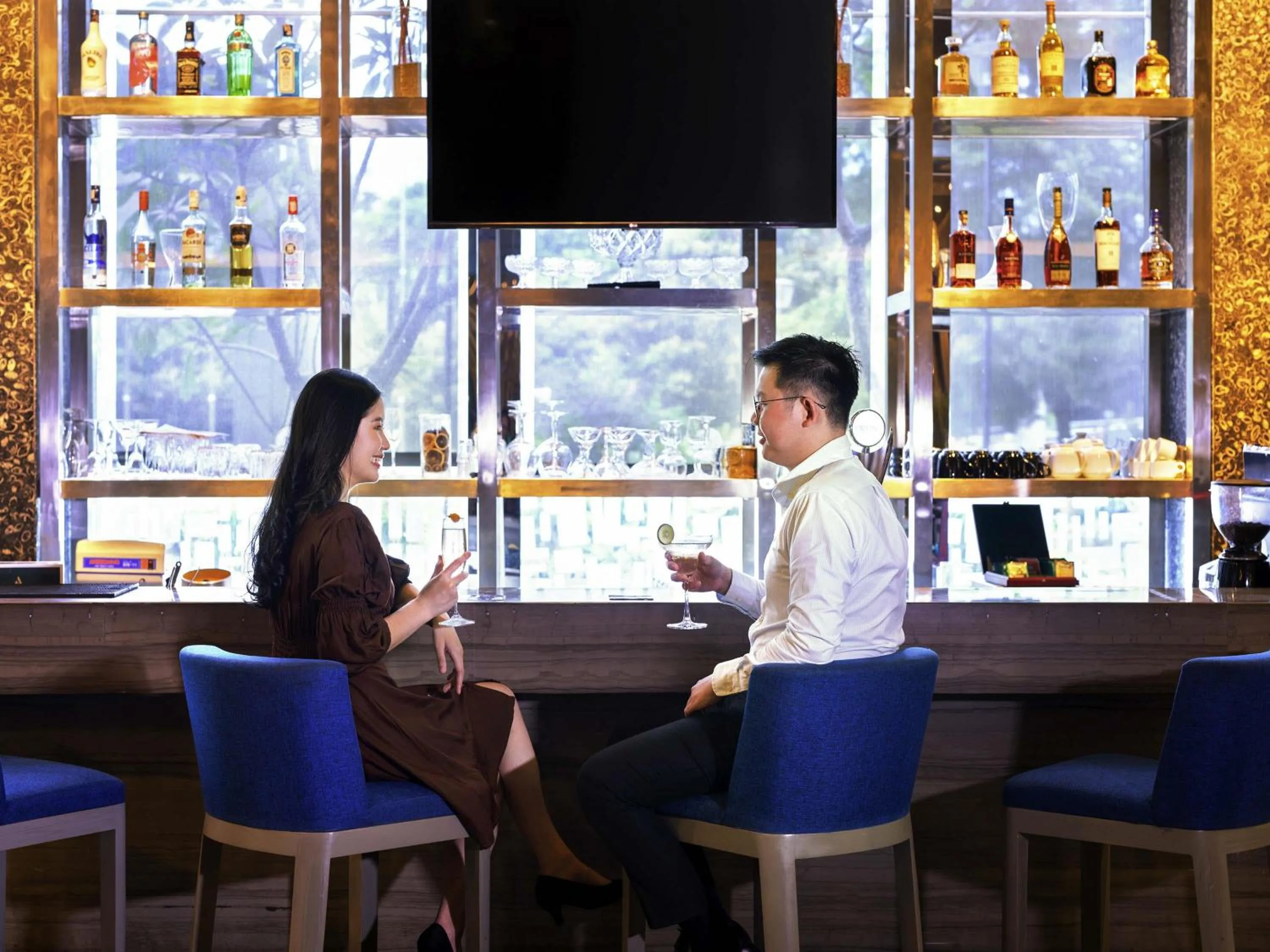 Lounge or bar in Grand Mercure Jakarta Kemayoran