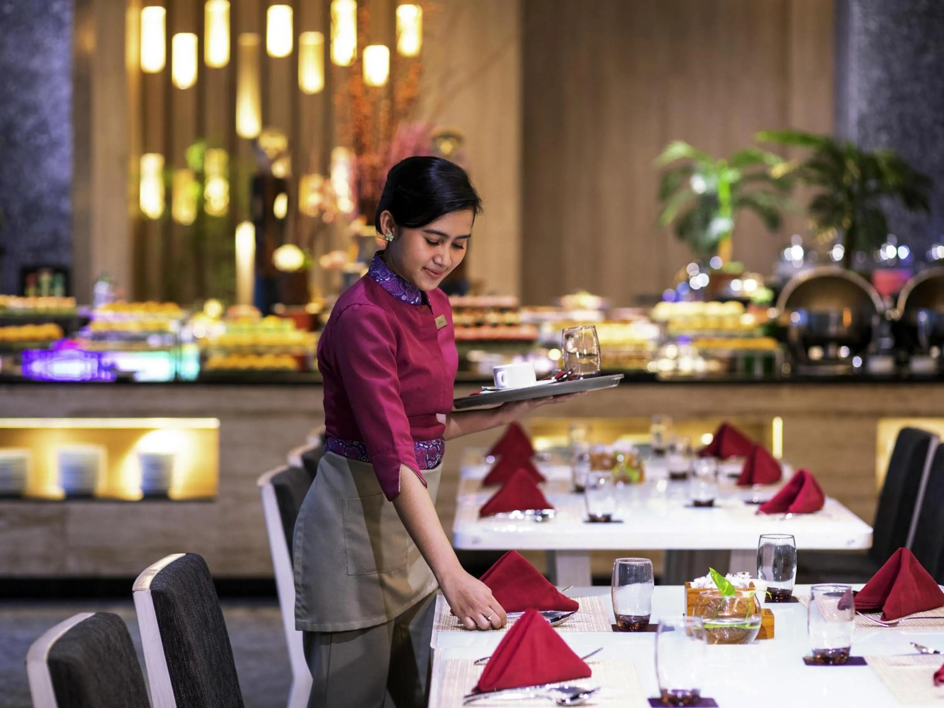 Restaurant/places to eat in Grand Mercure Jakarta Kemayoran