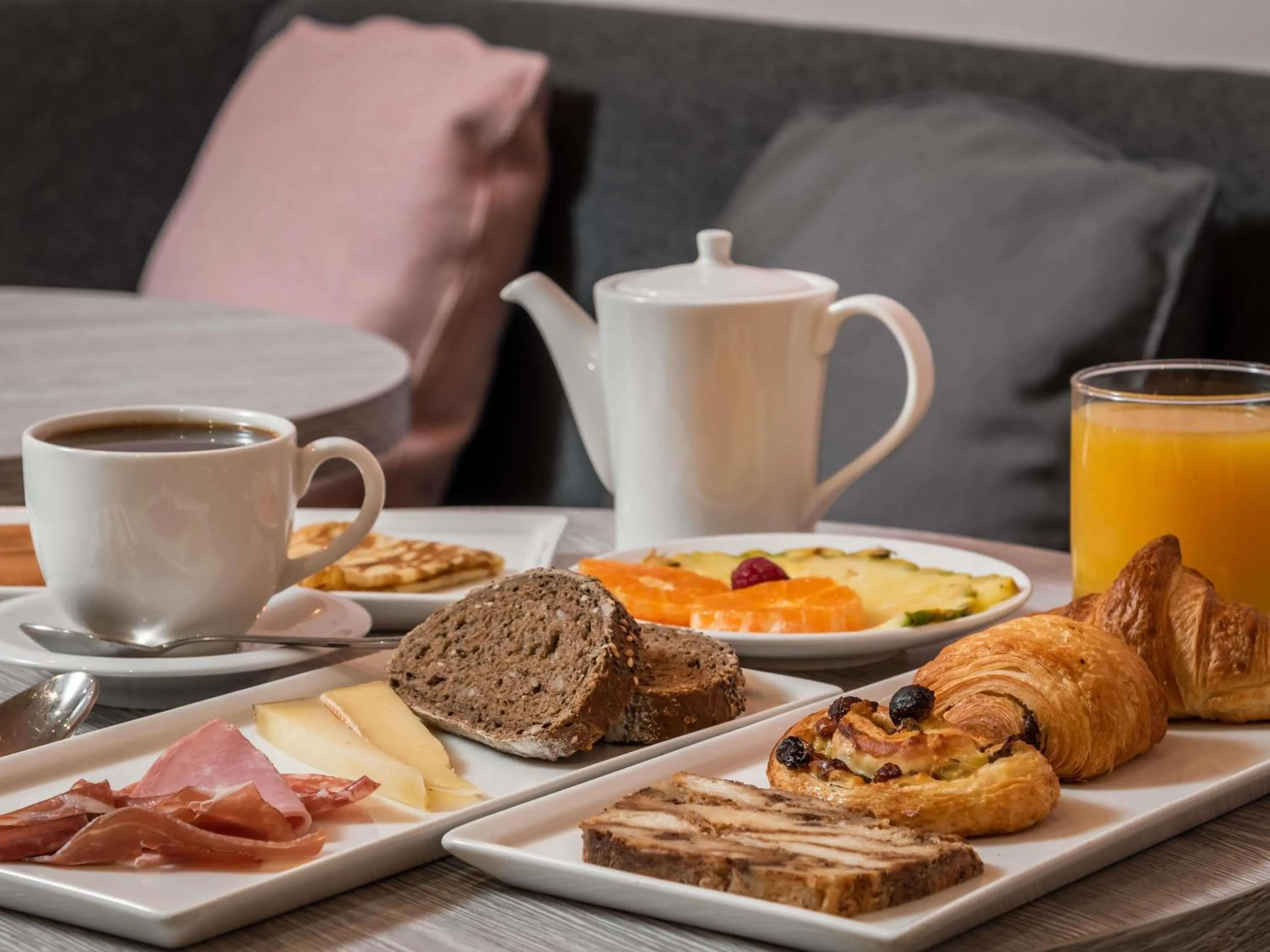 Breakfast in Mercure Paris Pigalle Sacre Coeur