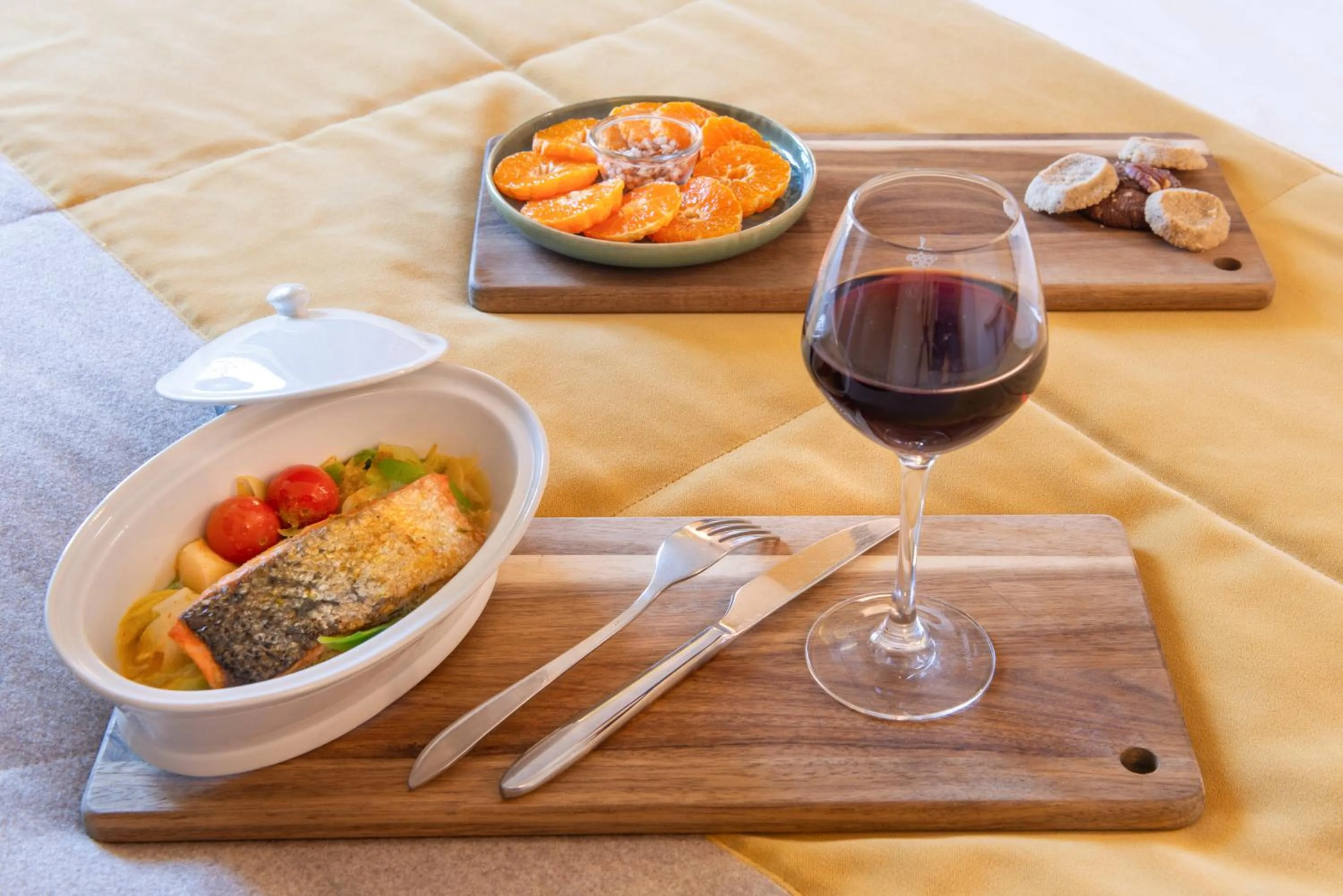 Restaurant/places to eat in Mercure Paris Pigalle Sacre Coeur