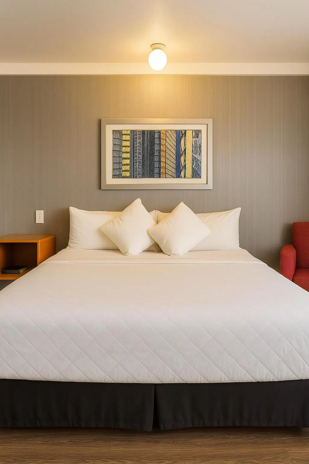 Bed in Sawmill Lodges Motel