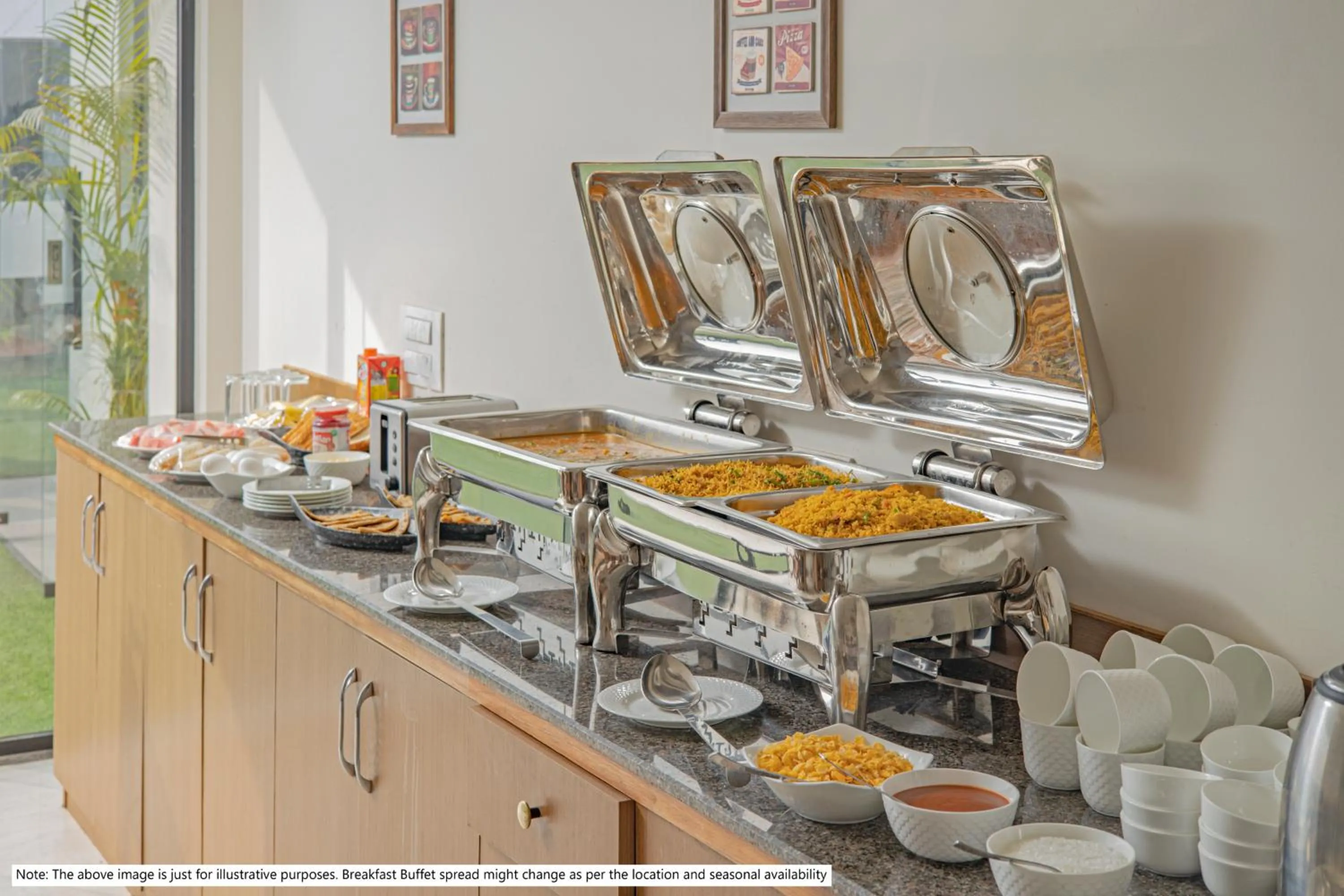 Buffet breakfast in Treebo Premium Relax Inn Patel Nagar