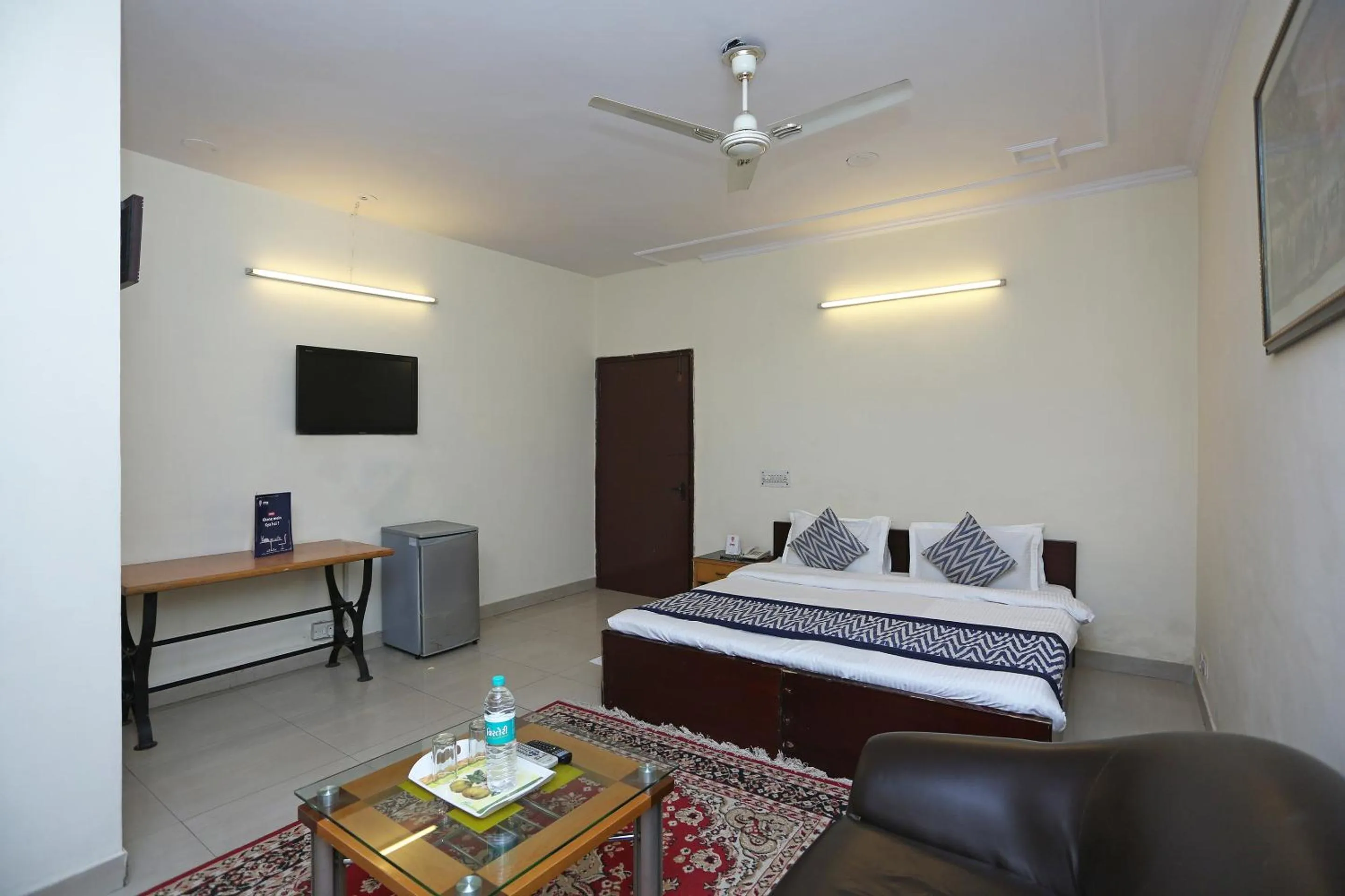 Bedroom, Bed in Super Hotel O Kalkaji Residency Bnb Near Lotus Temple