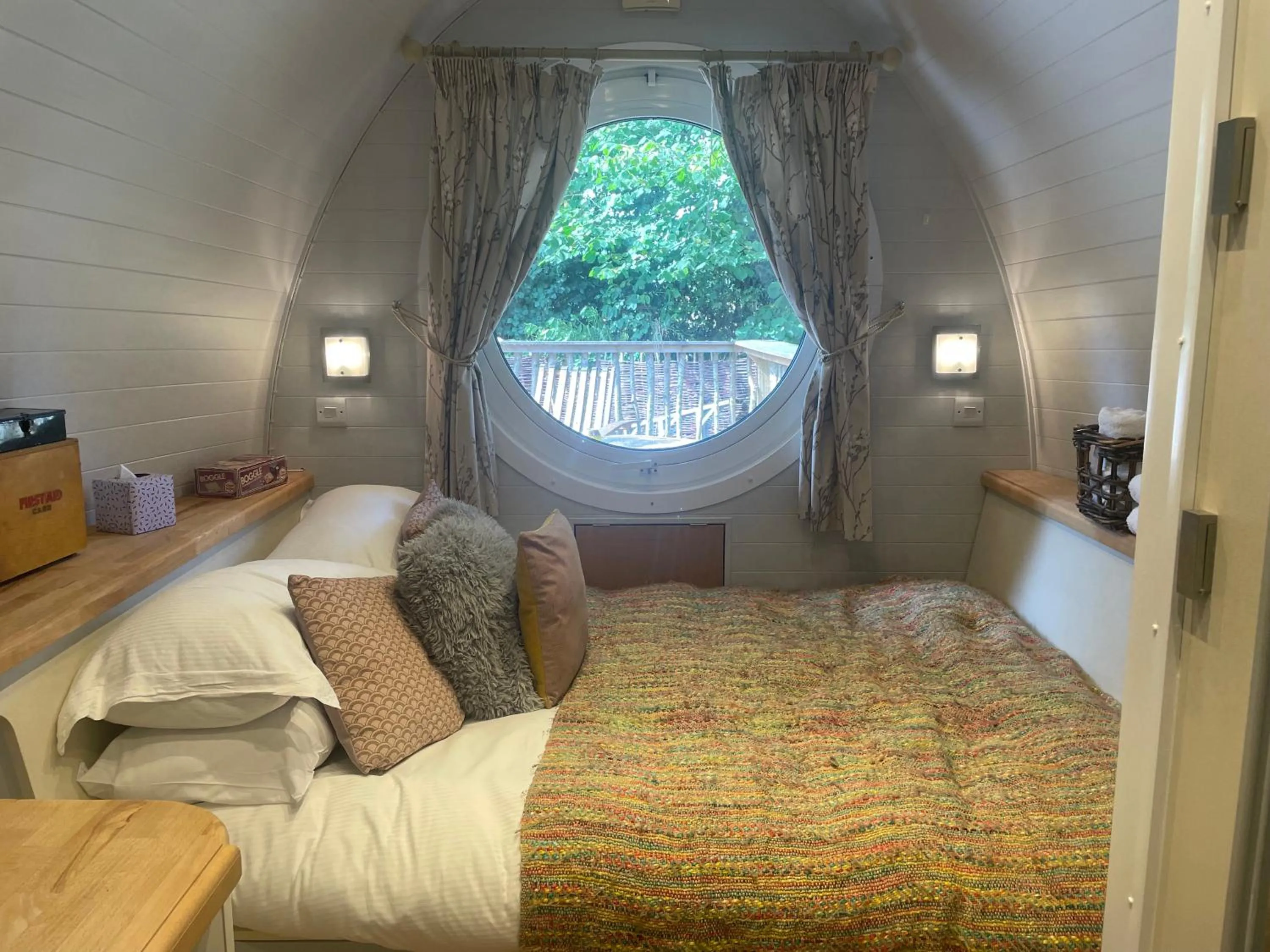 Photo of the whole room, Bed in Pear Tree Inn Whitley