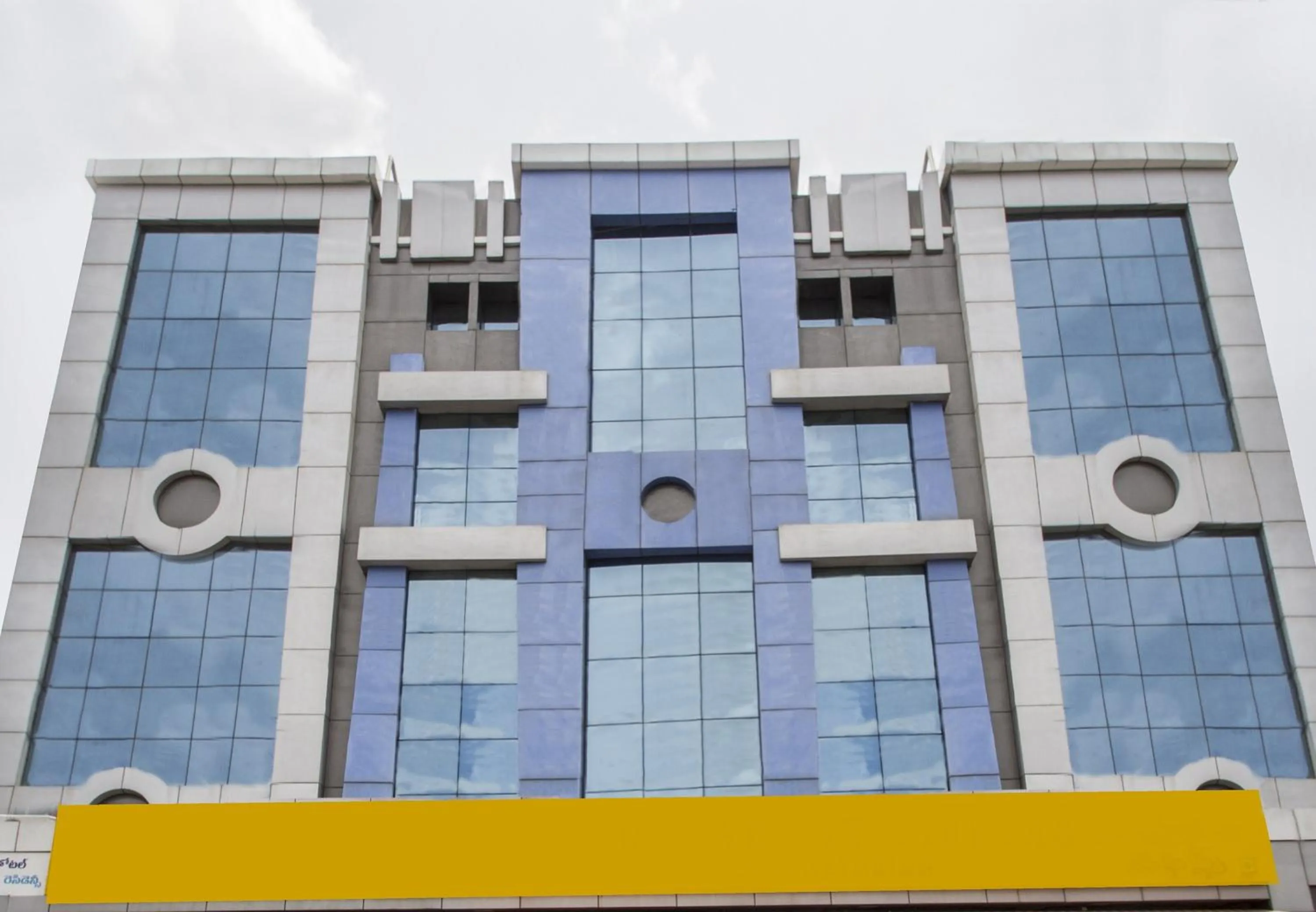 Facade/entrance in Hotel O Surya Residency