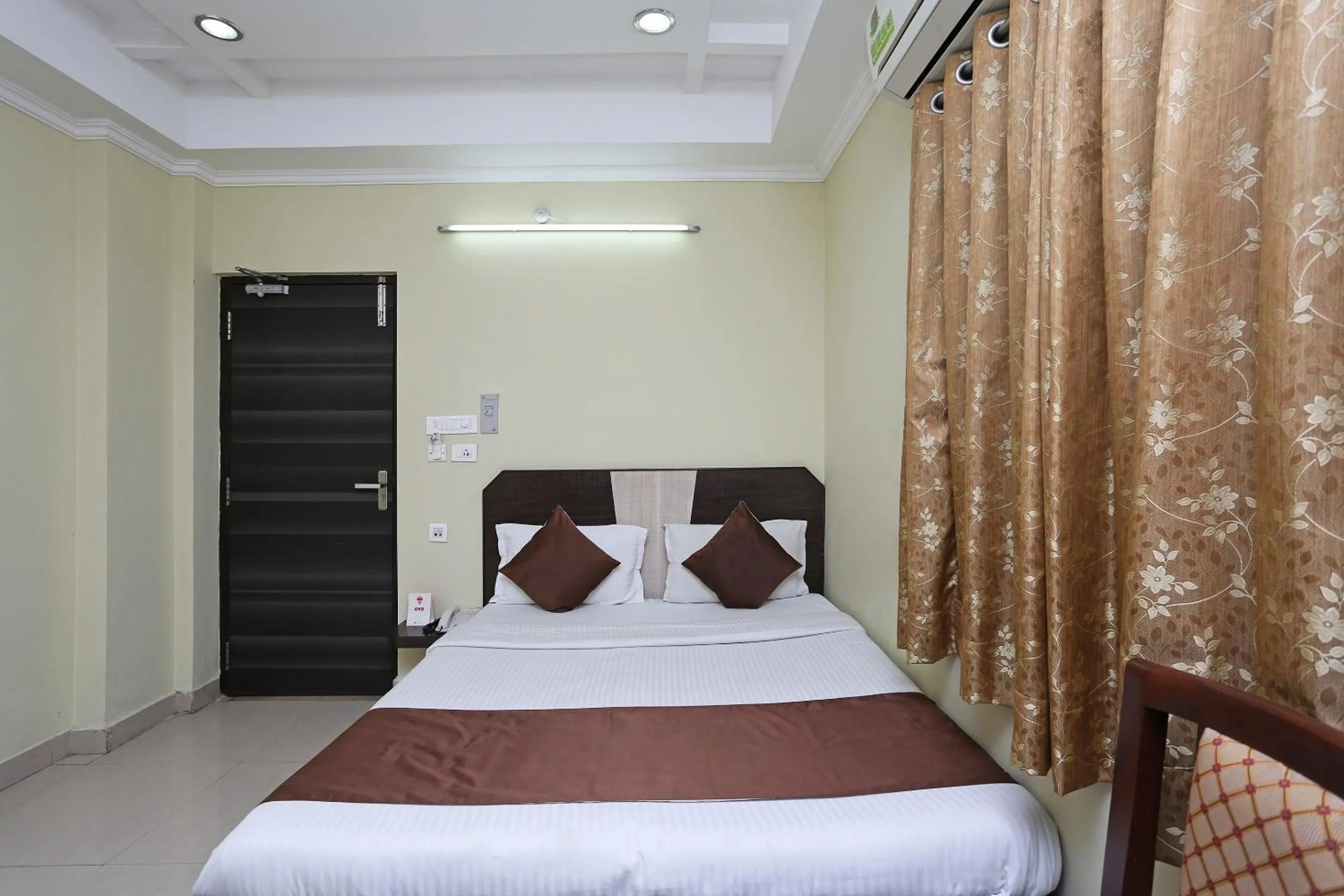 Bedroom, Bed in Hotel O Saraswathi Residency Near SR Nagar Metro Station