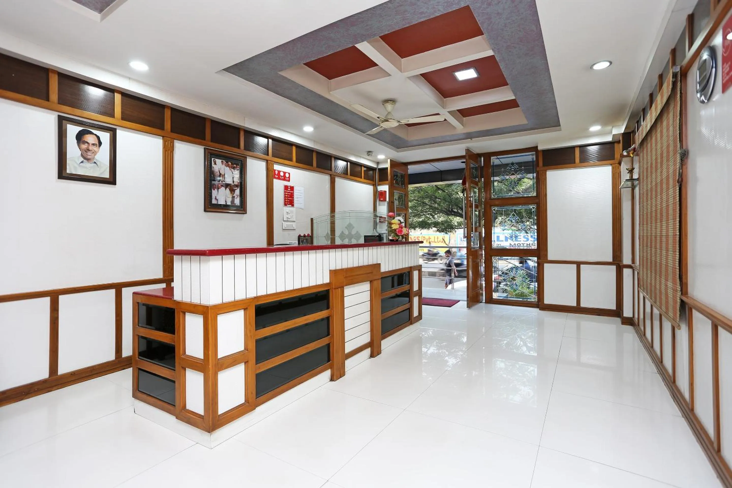 Lobby or reception in Hotel O Saraswathi Residency Near SR Nagar Metro Station