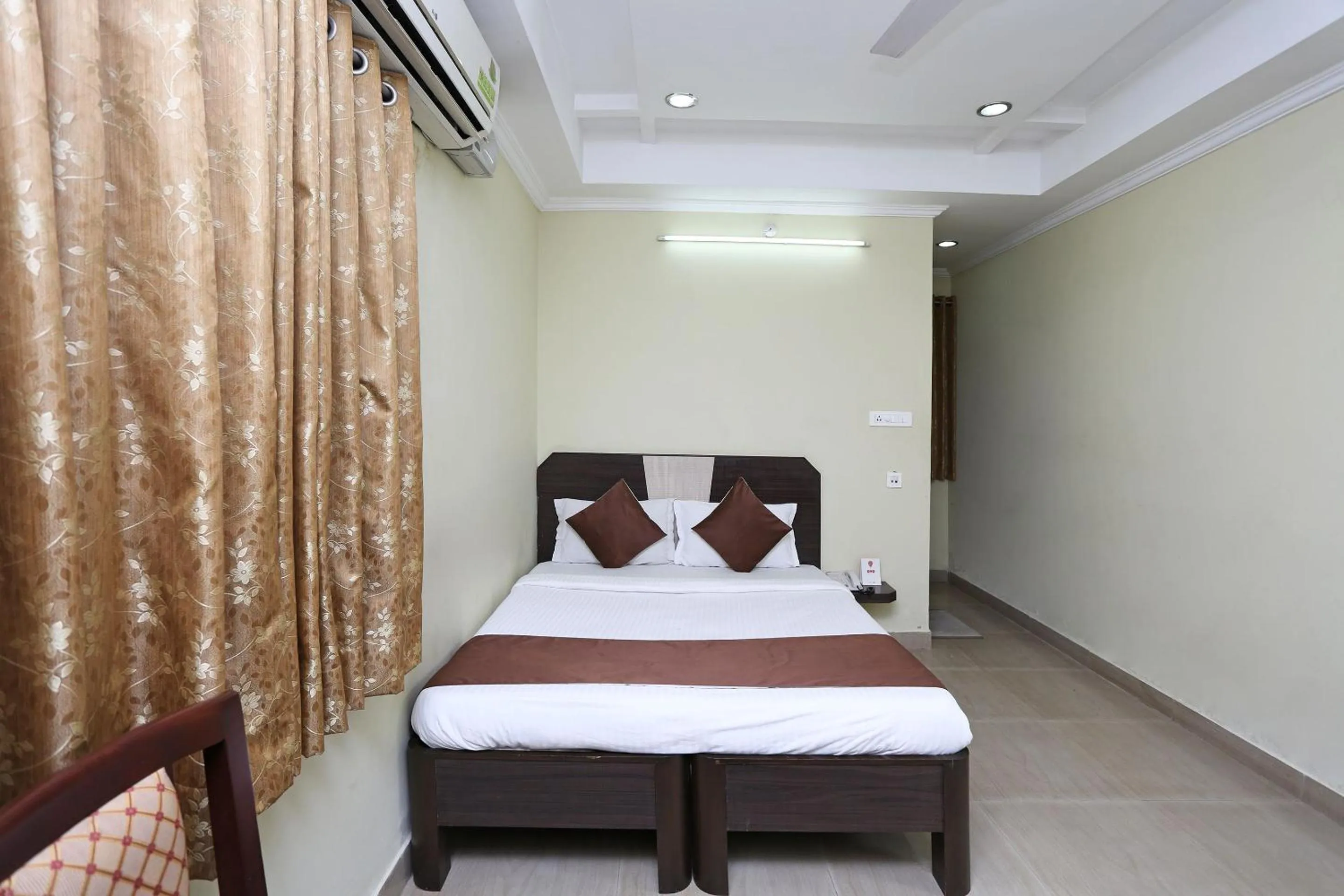 Bedroom, Bed in Hotel O Saraswathi Residency Near SR Nagar Metro Station