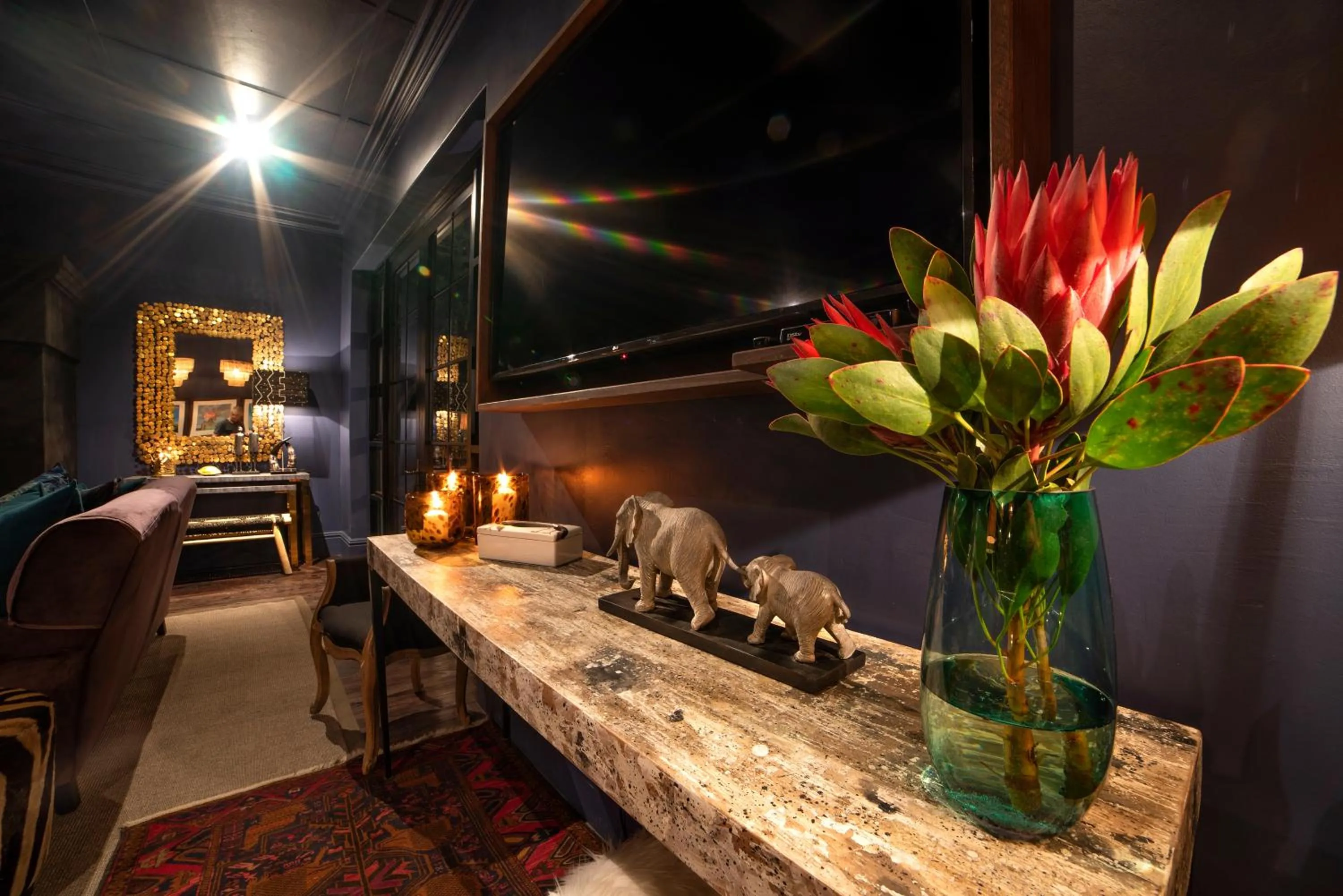 Living room in La Fontaine Boutique Hotel by The Oyster Collection