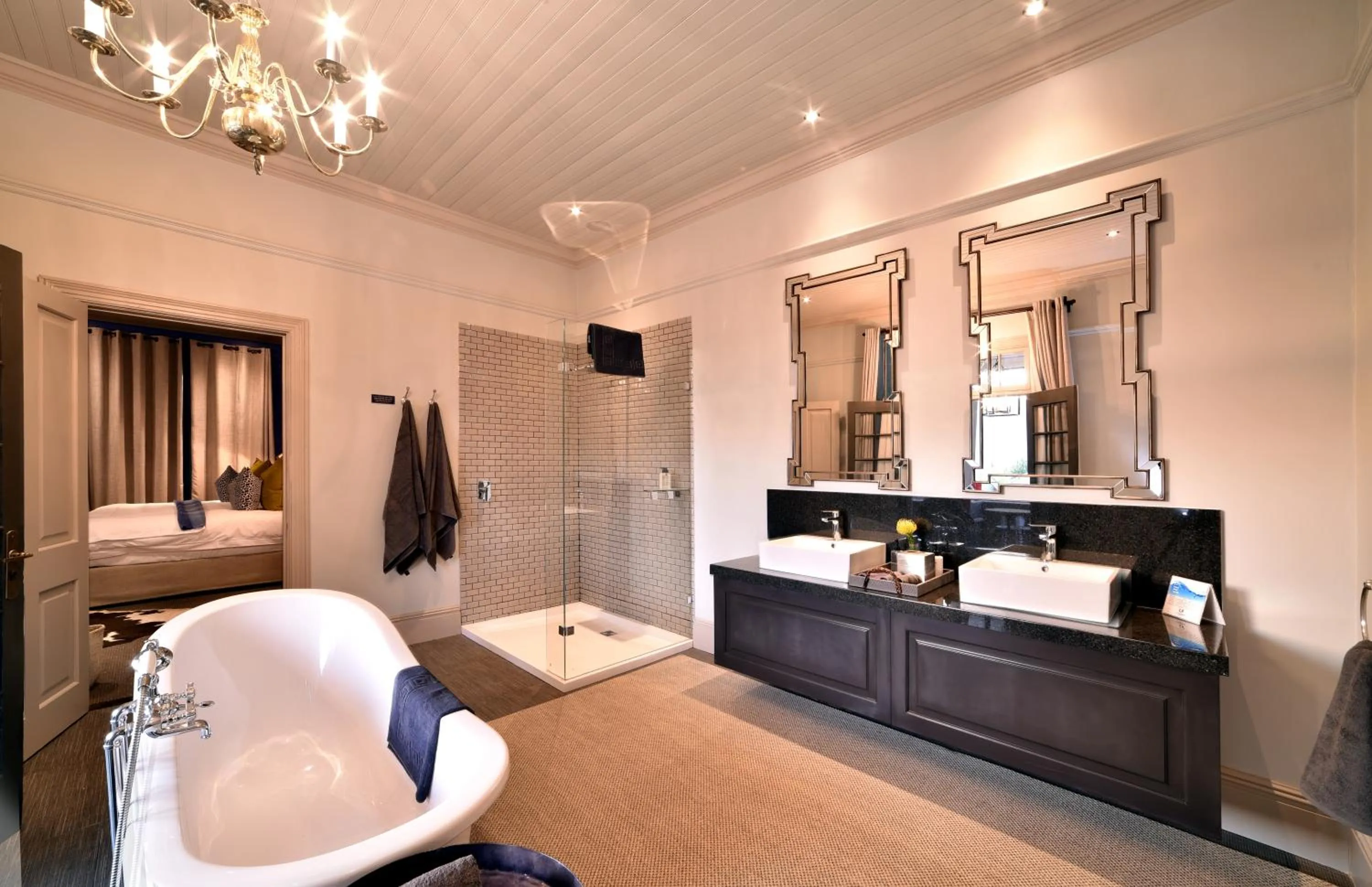 Bathroom, Bed in La Fontaine Boutique Hotel by The Oyster Collection