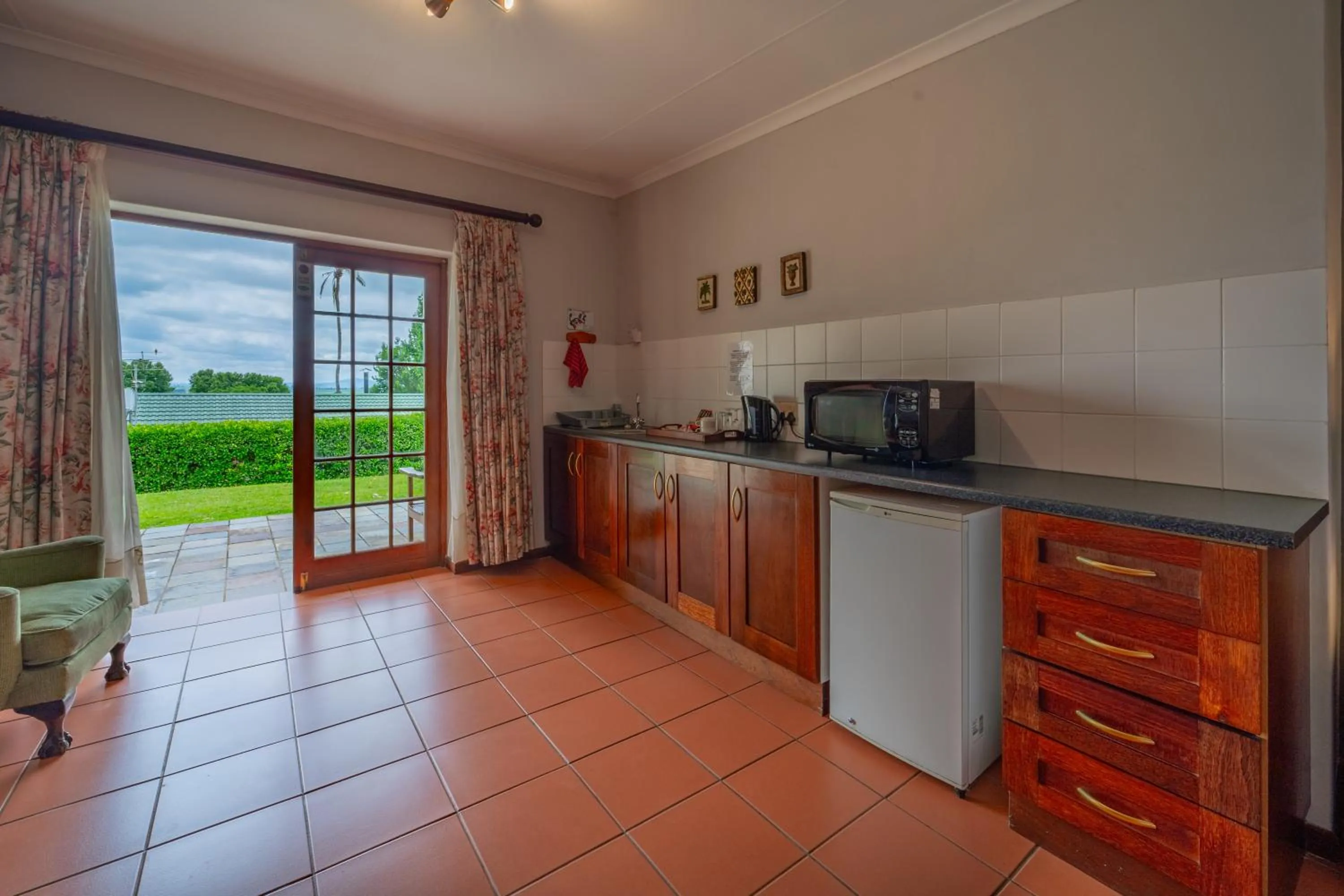 Property building in St Ives Lodge