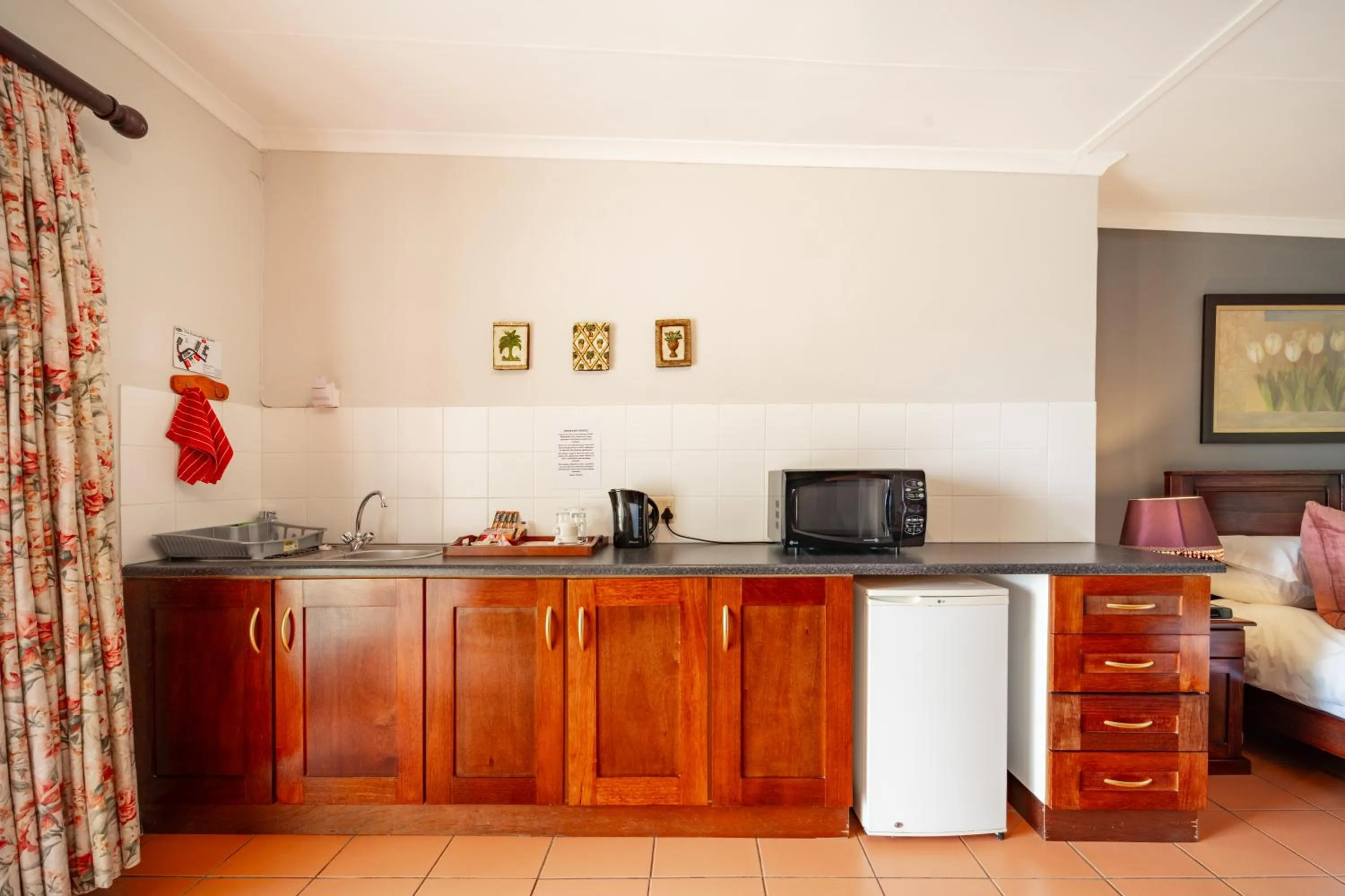 Property building in St Ives Lodge