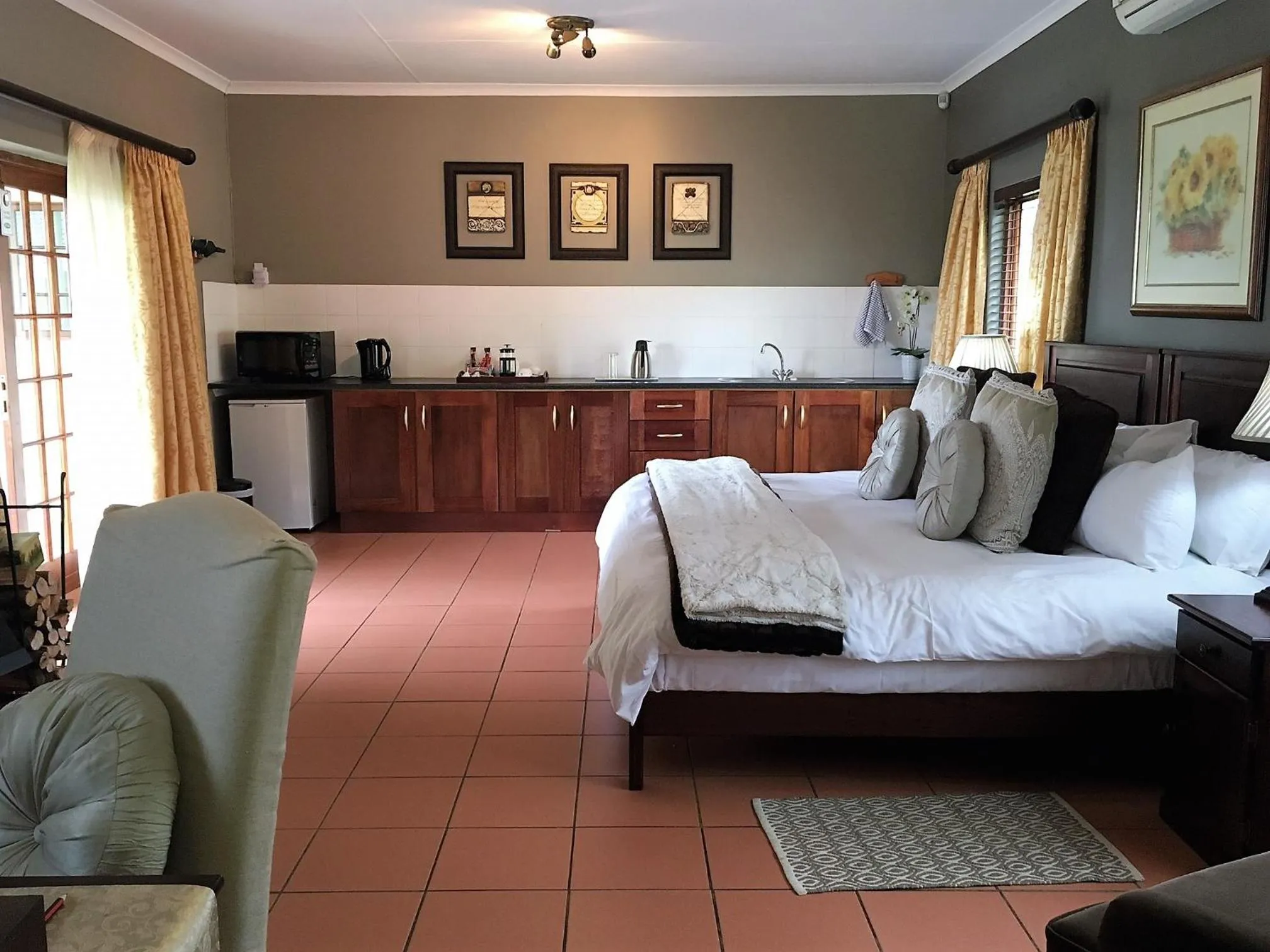 Bed in St Ives Lodge