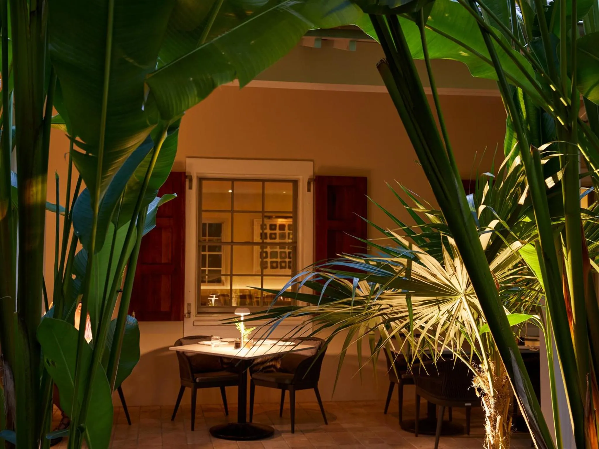 Restaurant/places to eat in The Island House