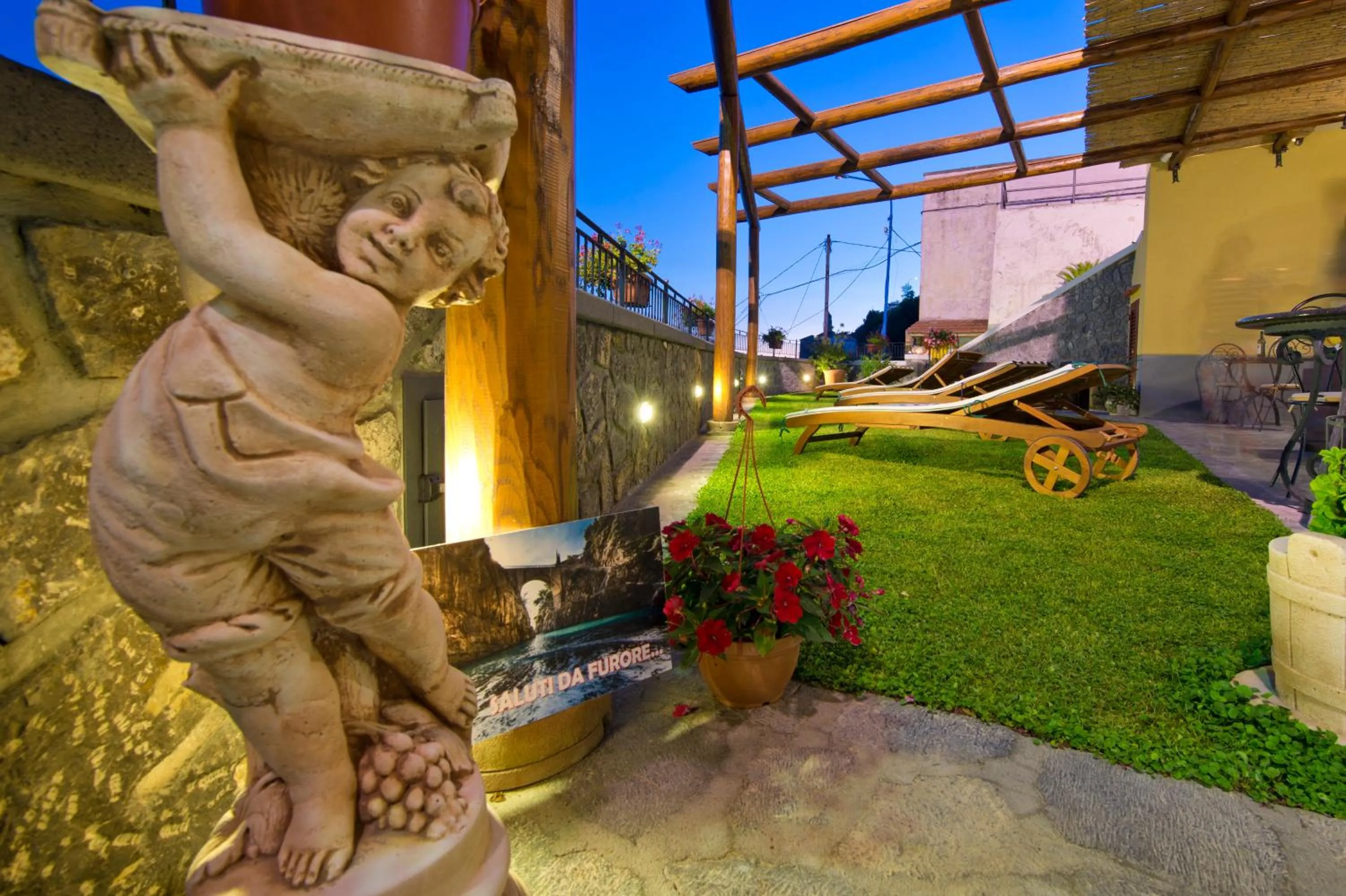 Garden view in La Mela Blu