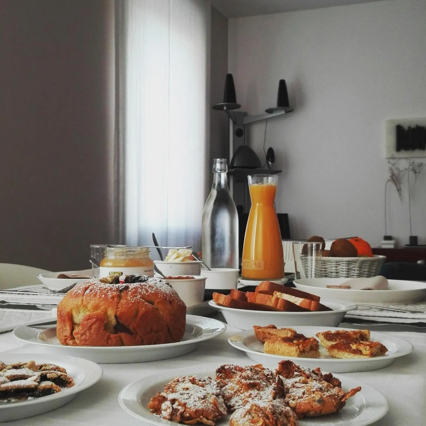 Breakfast in Largo Fileni 7