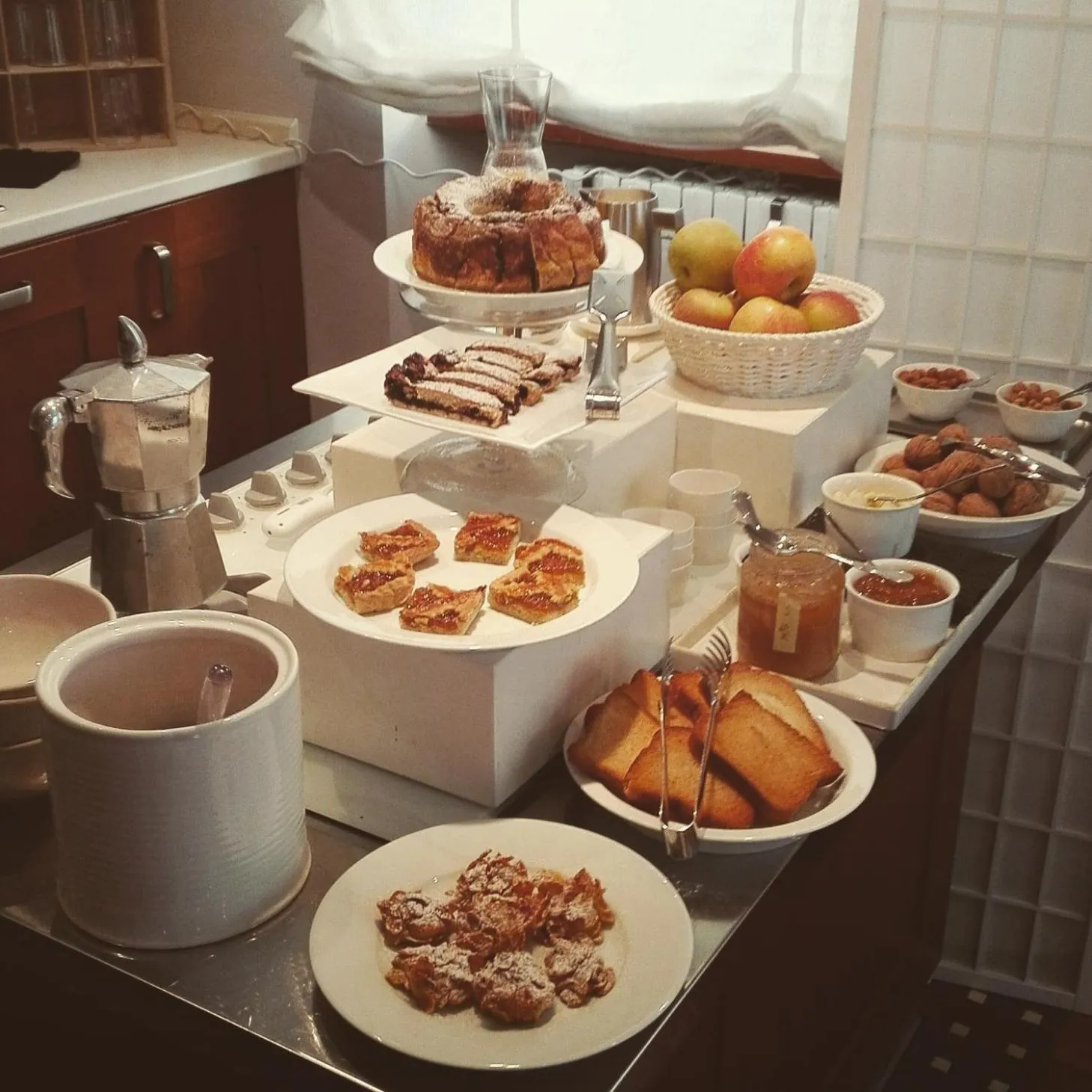 Breakfast in Largo Fileni 7