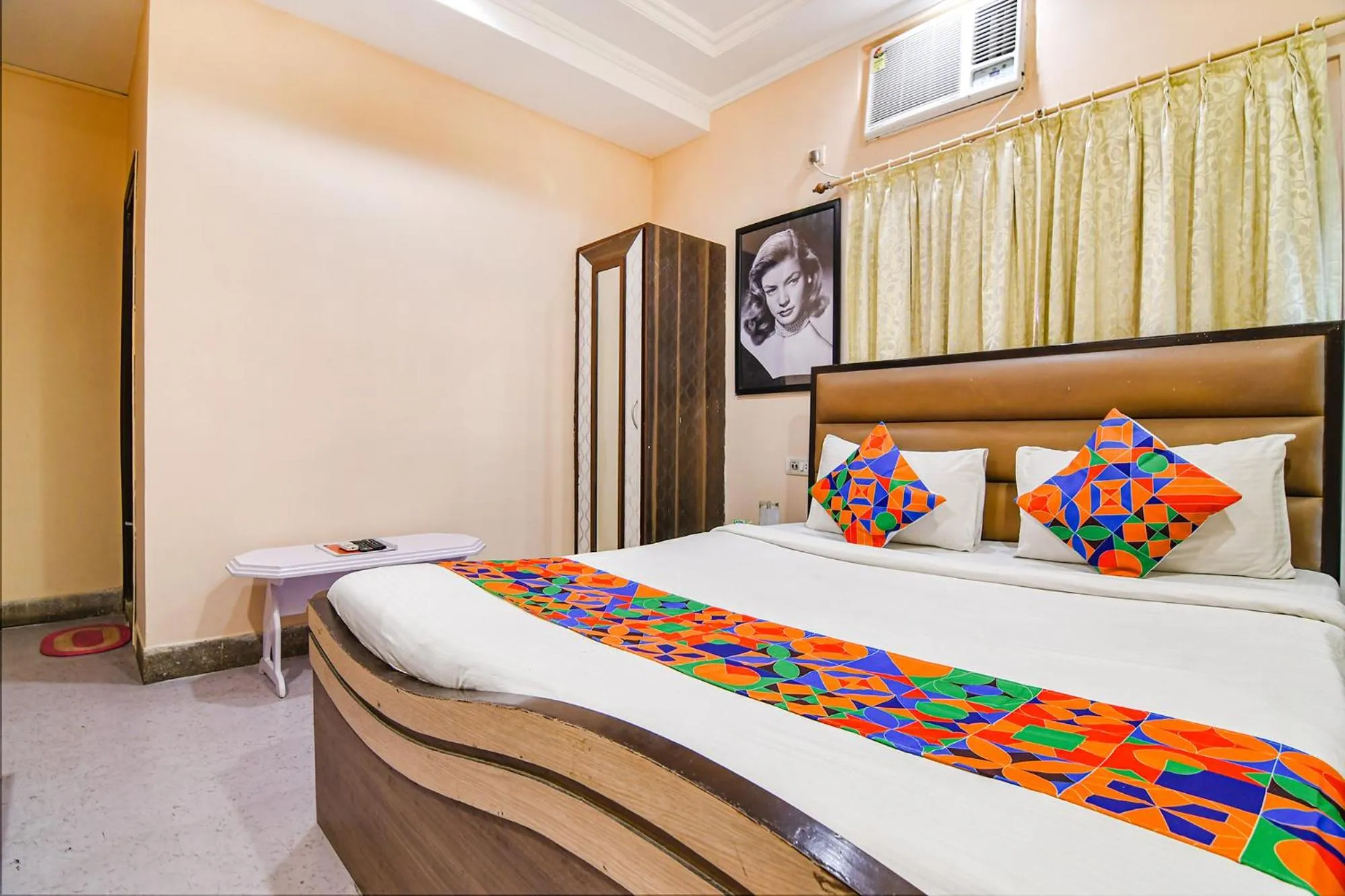 Bed in FabHotel Aayash - Nr City Center Metro Station