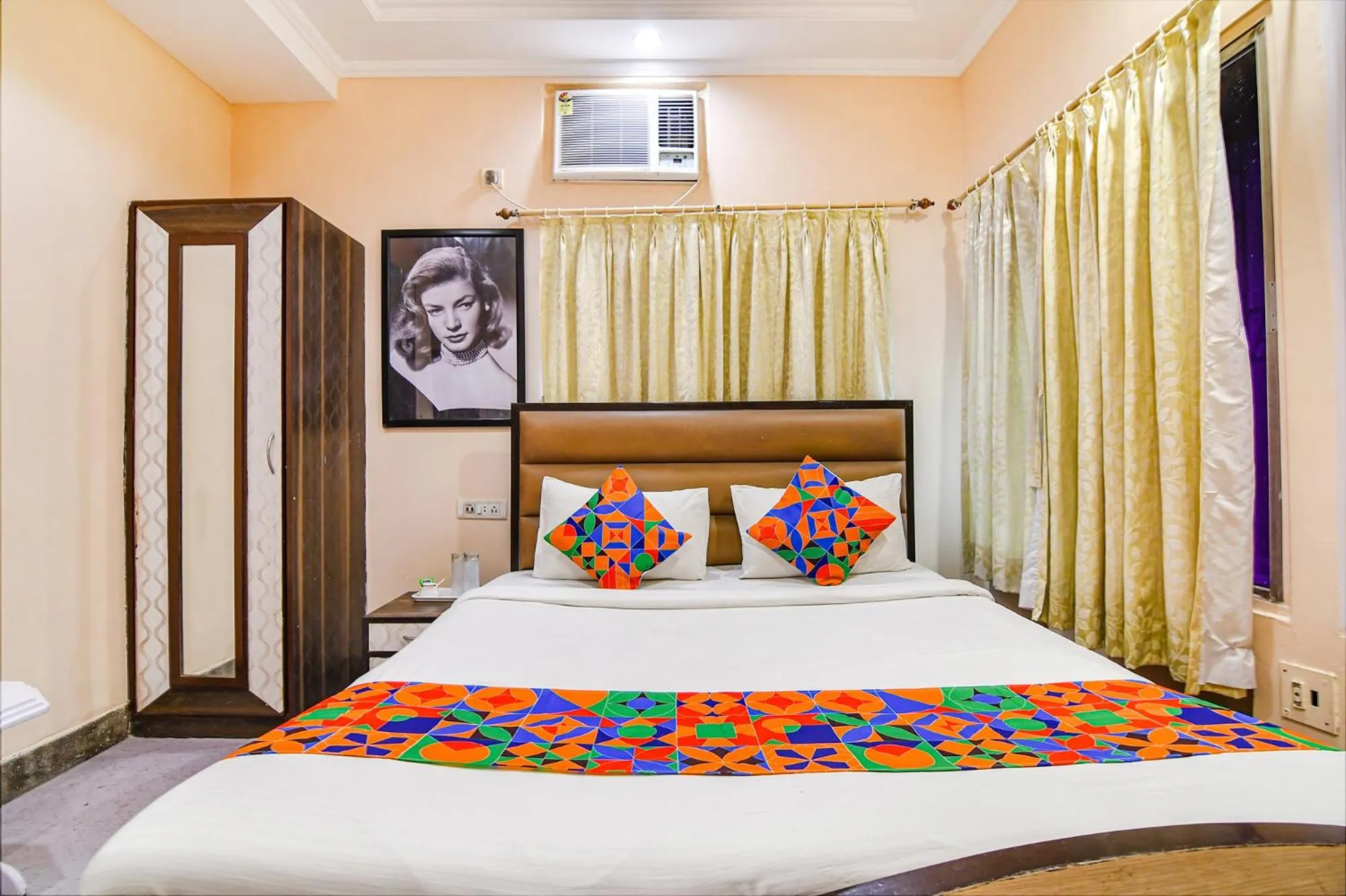 Bed in FabHotel Aayash - Nr City Center Metro Station