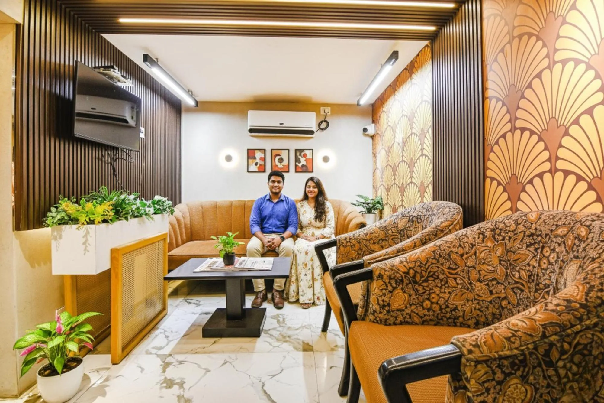 Seating area in FabHotel Aayash - Nr City Center Metro Station