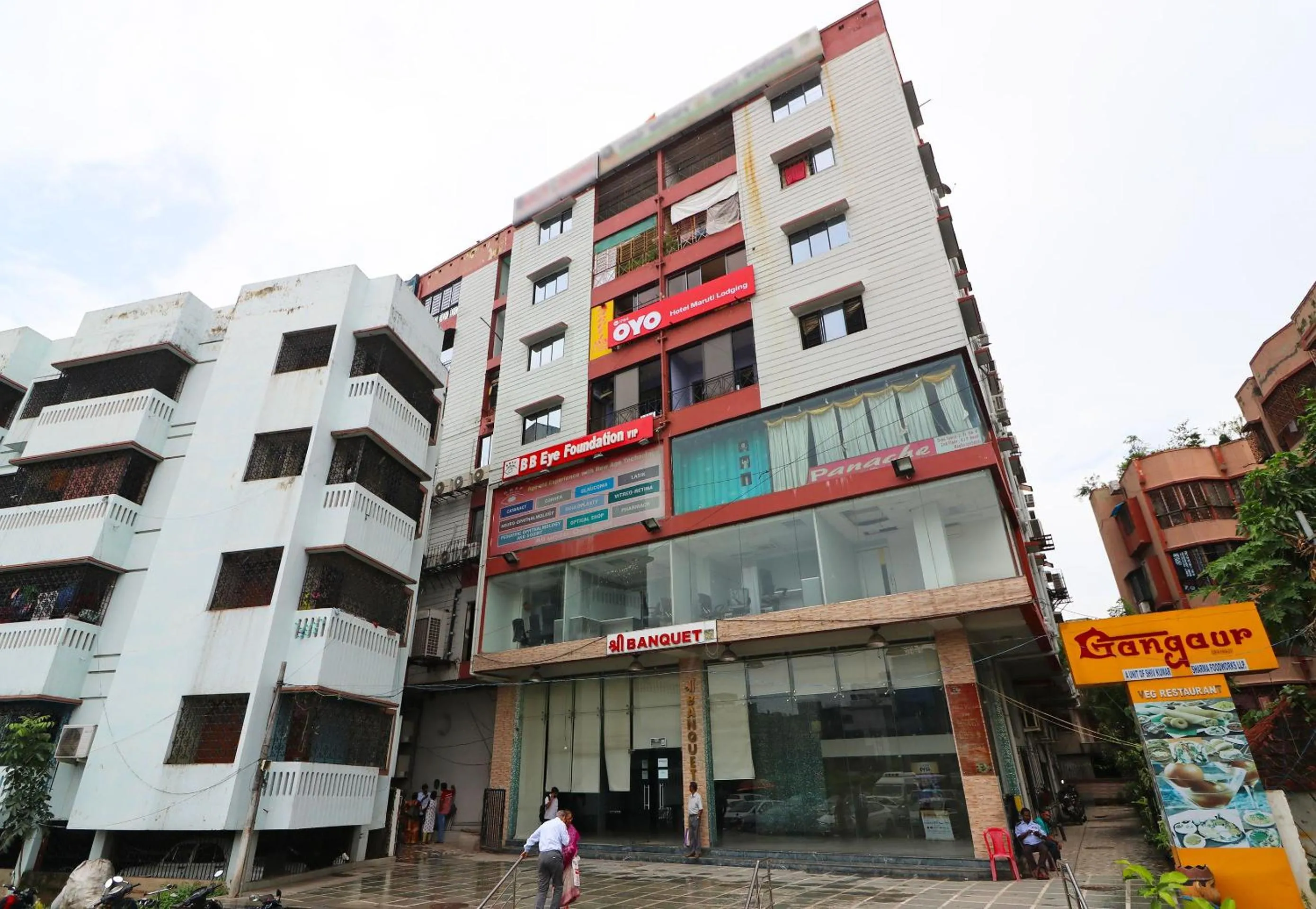 Facade/entrance in Super Hotel O Maruti Lodging