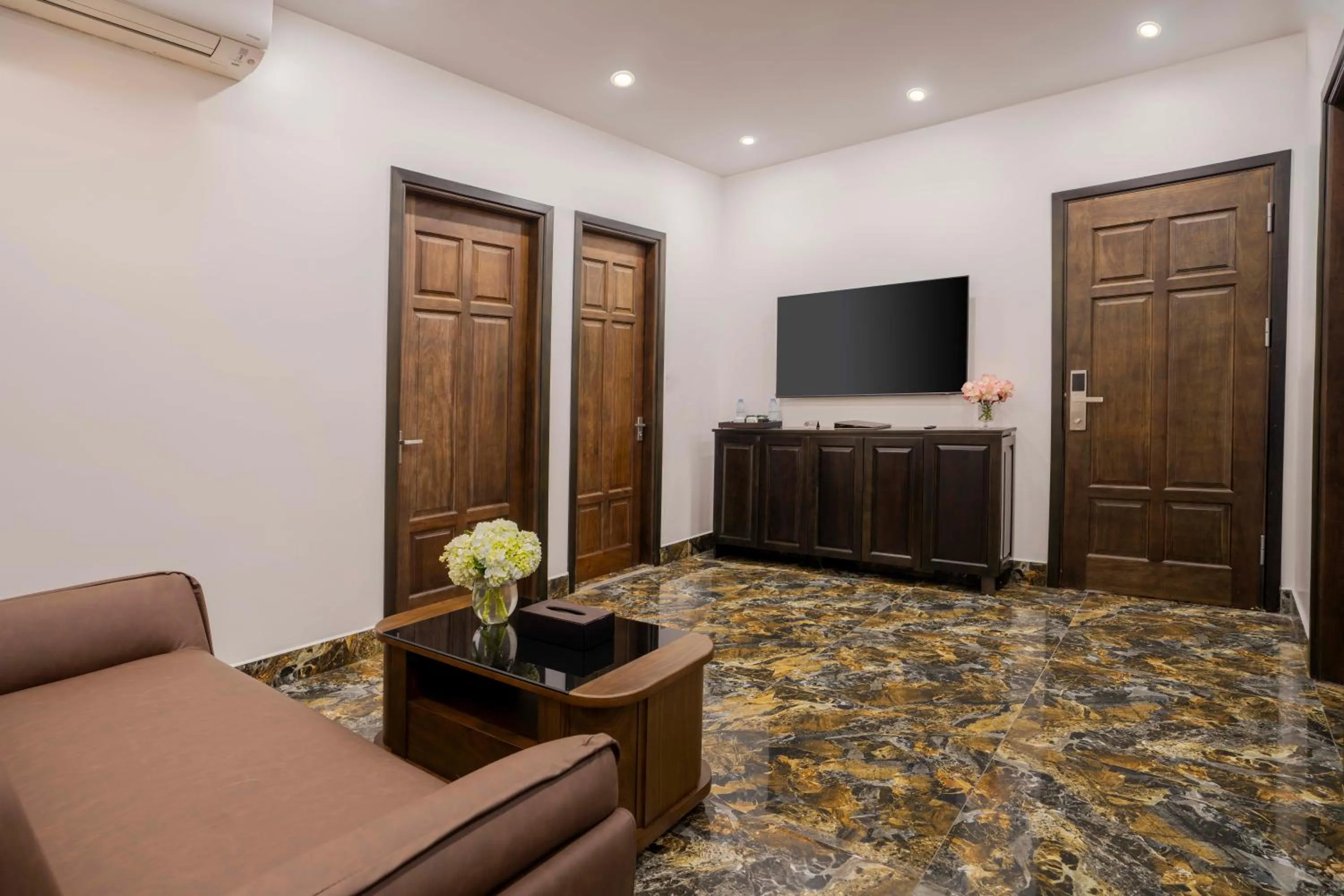 Living room in Hai An Hotel Suites Ha Noi