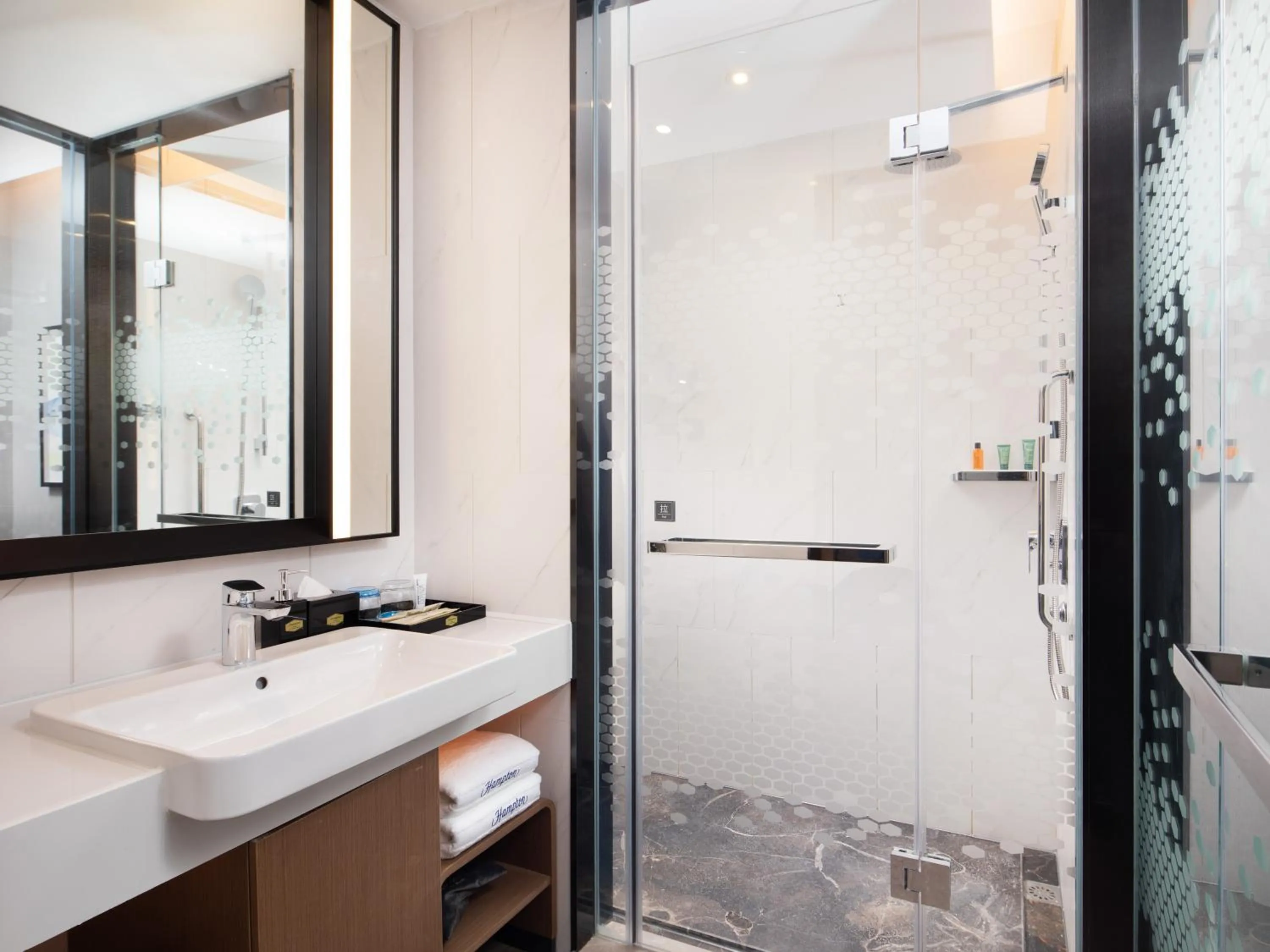 Shower in Hampton by Hilton Hefei West Railway Station