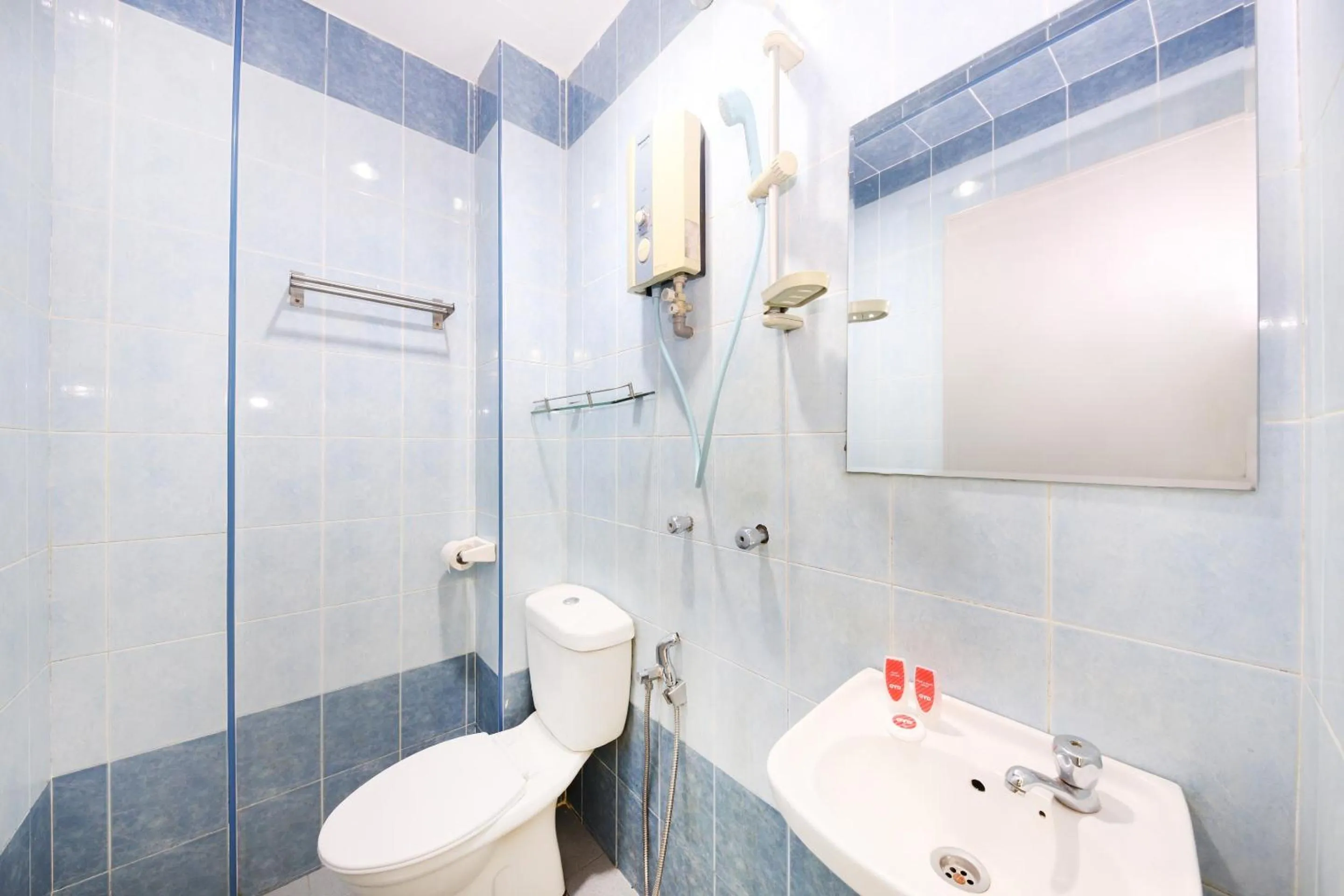 Bathroom in Hotel O Bahau Near Taisho Mountain Formerly Sri Mutiara Bahau