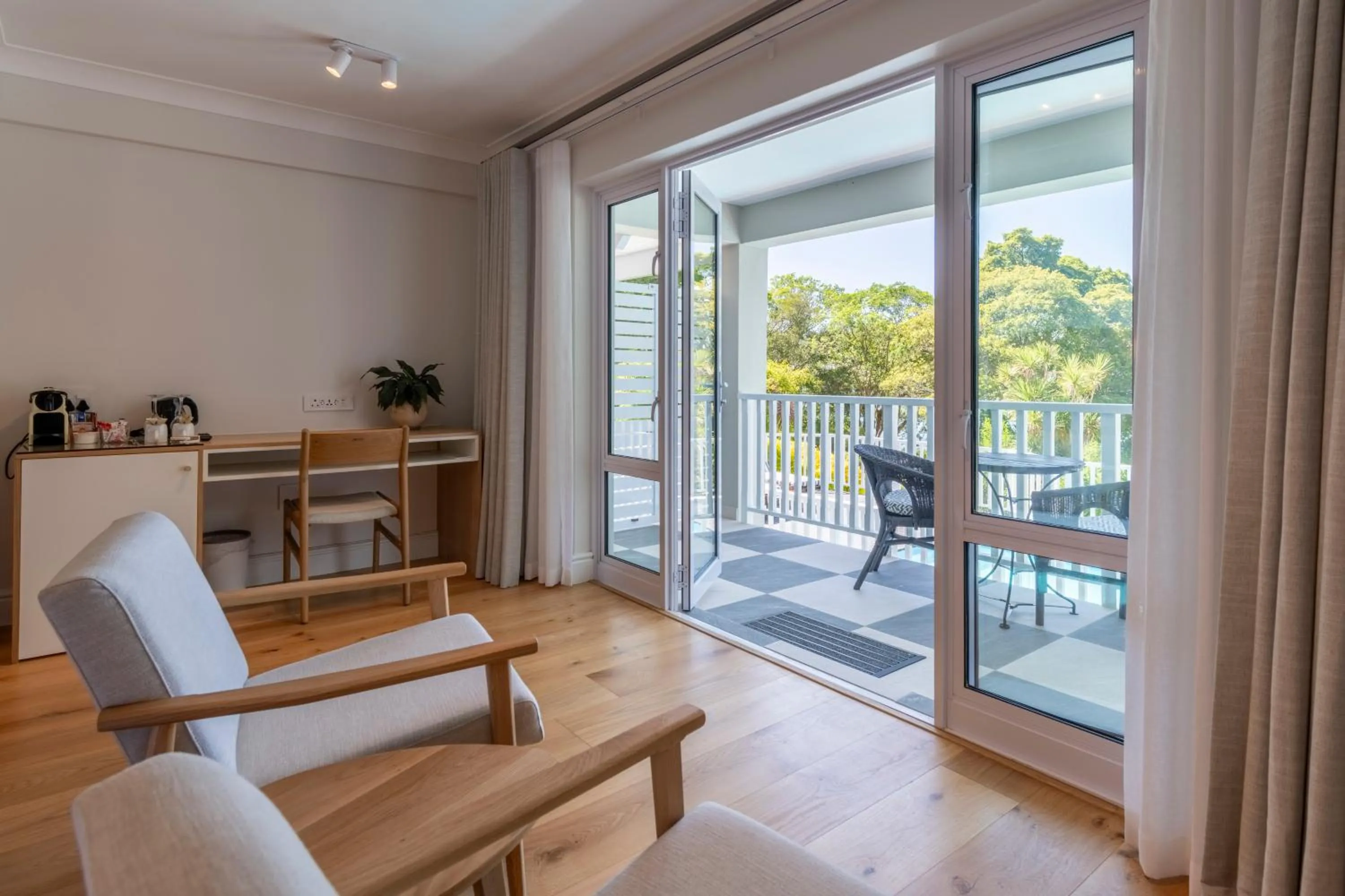 Hide-Away Guest House