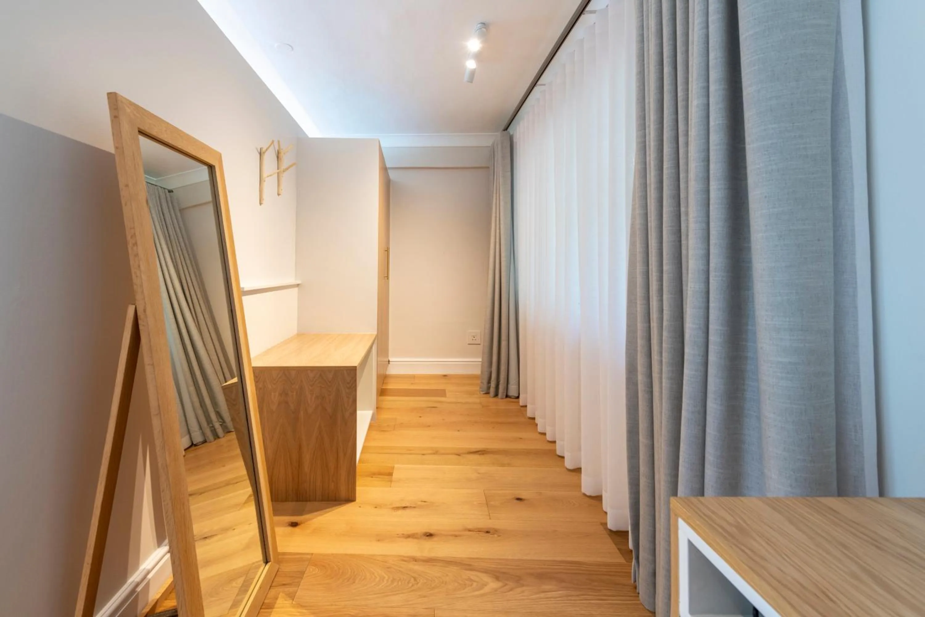 Hide-Away Guest House