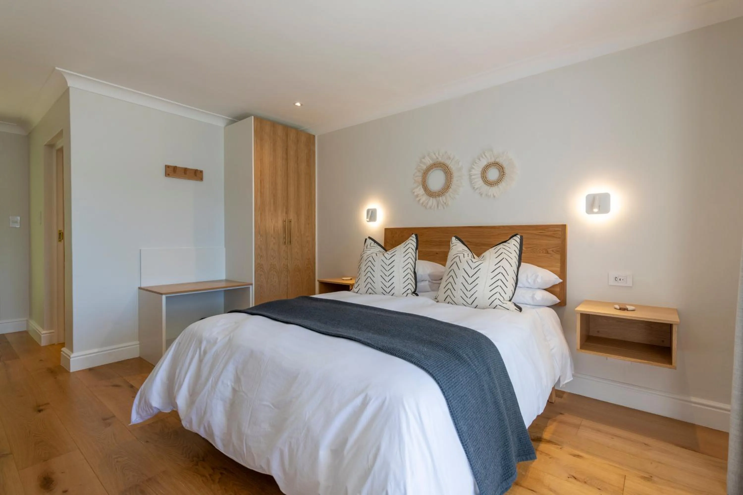 Bed in Hide-Away Guest House