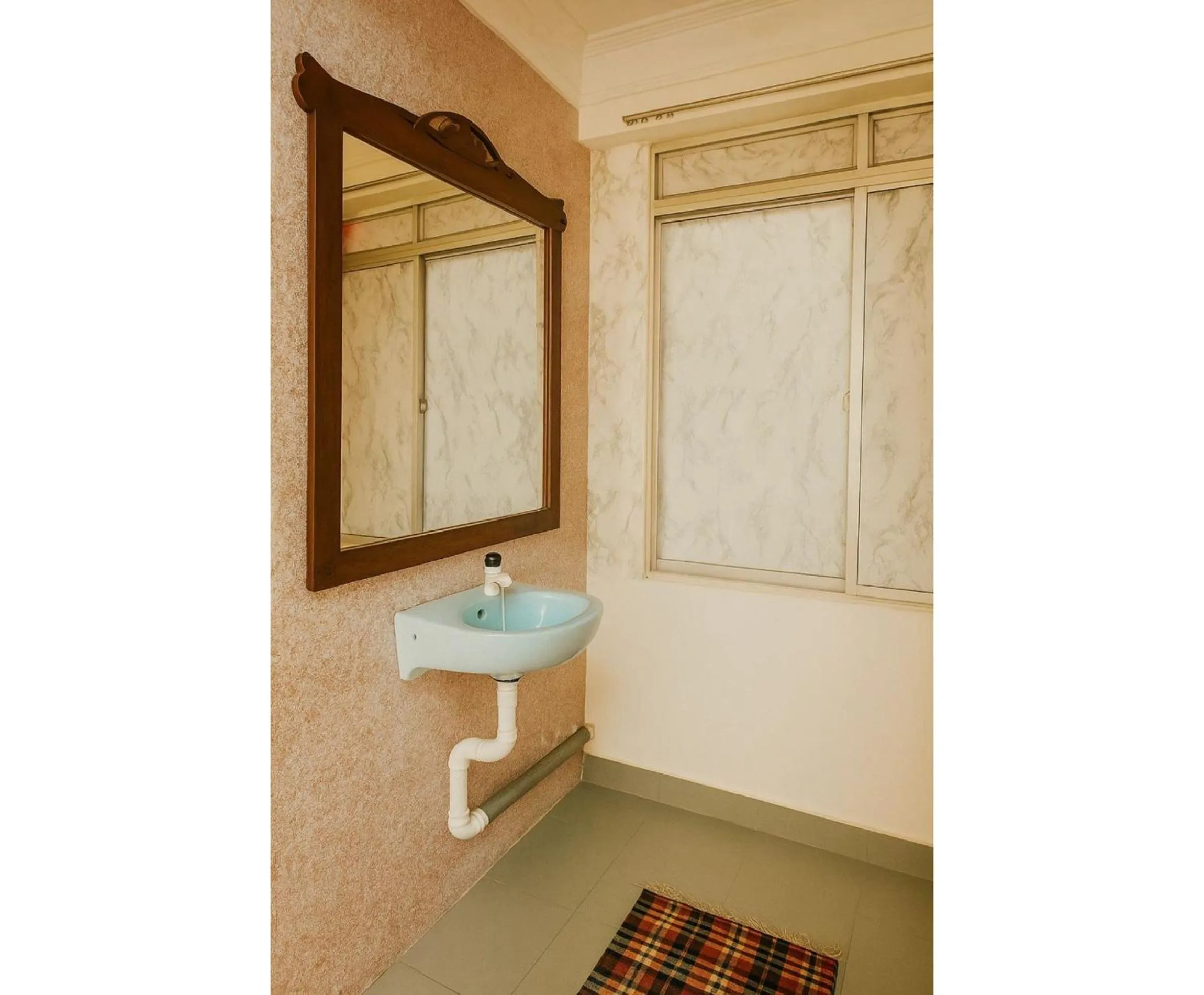 Bathroom in OYO 91245 Chenang Lodge Motel