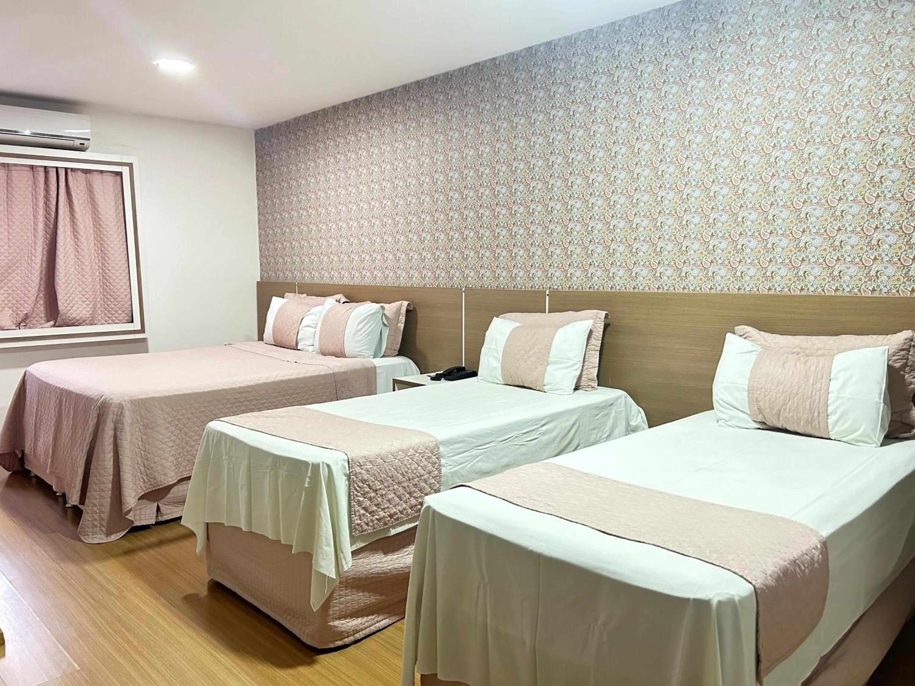 Bed in Belavista Hotel