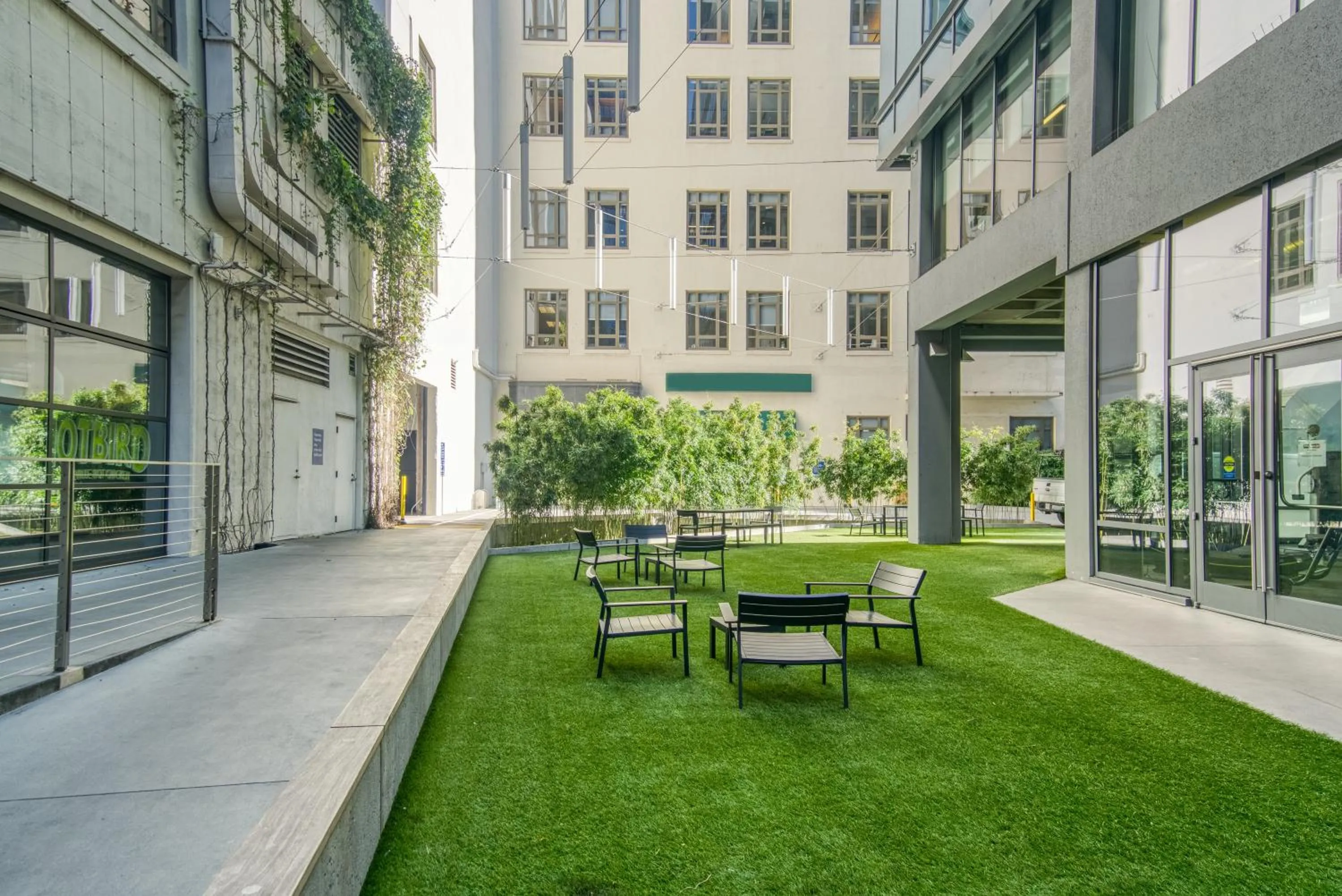 Neighbourhood in Ram's Hotel