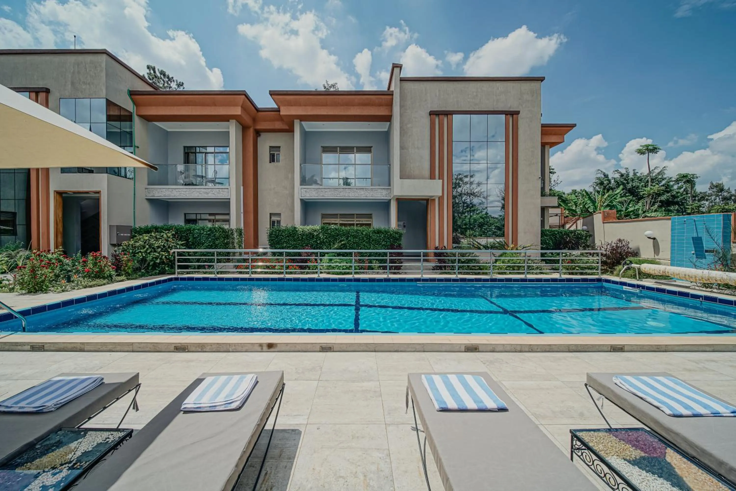 Swimming pool in Heaven Restaurant & Boutique Hotel