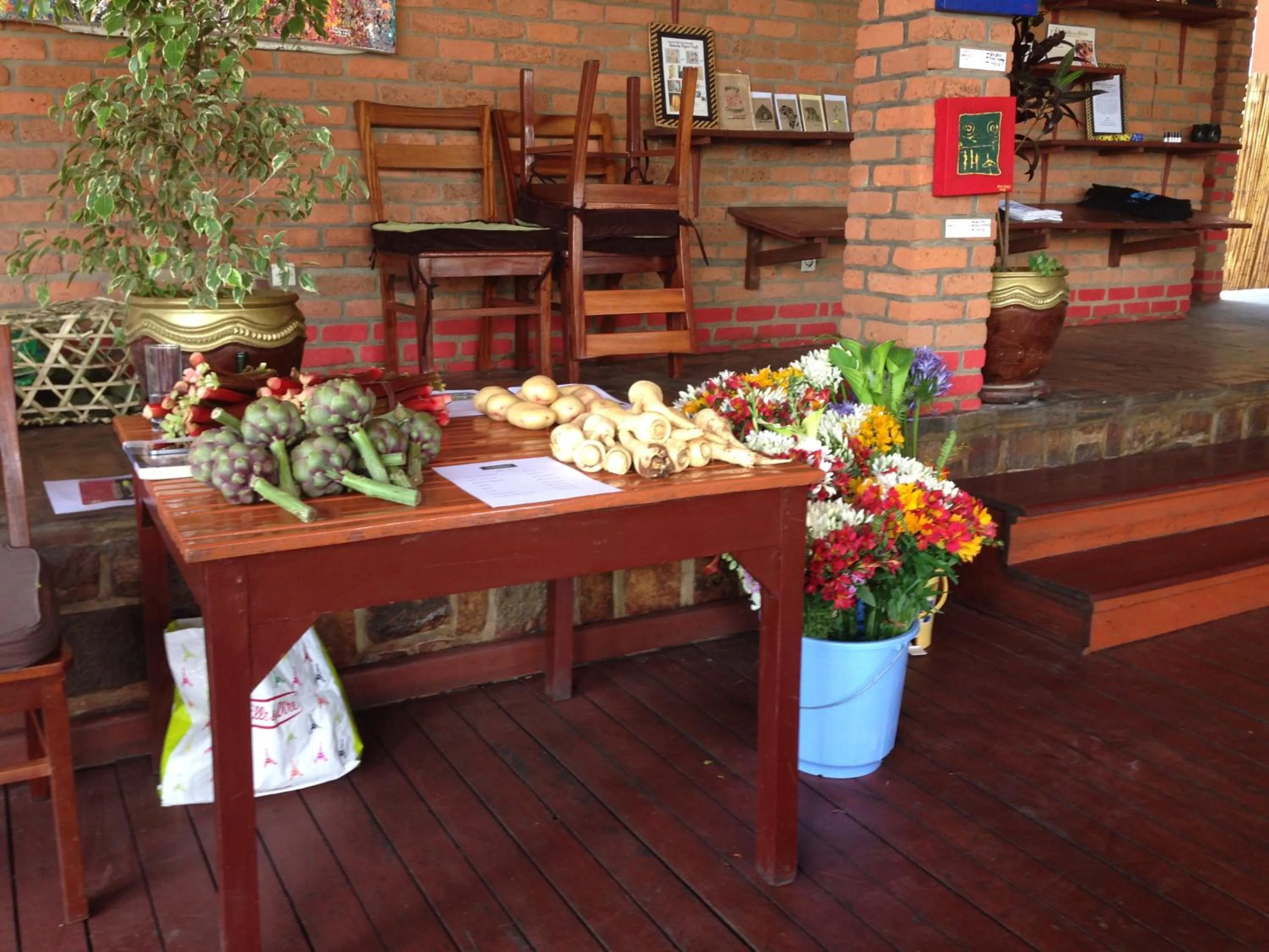 Entertainment in Heaven Restaurant & Boutique Hotel